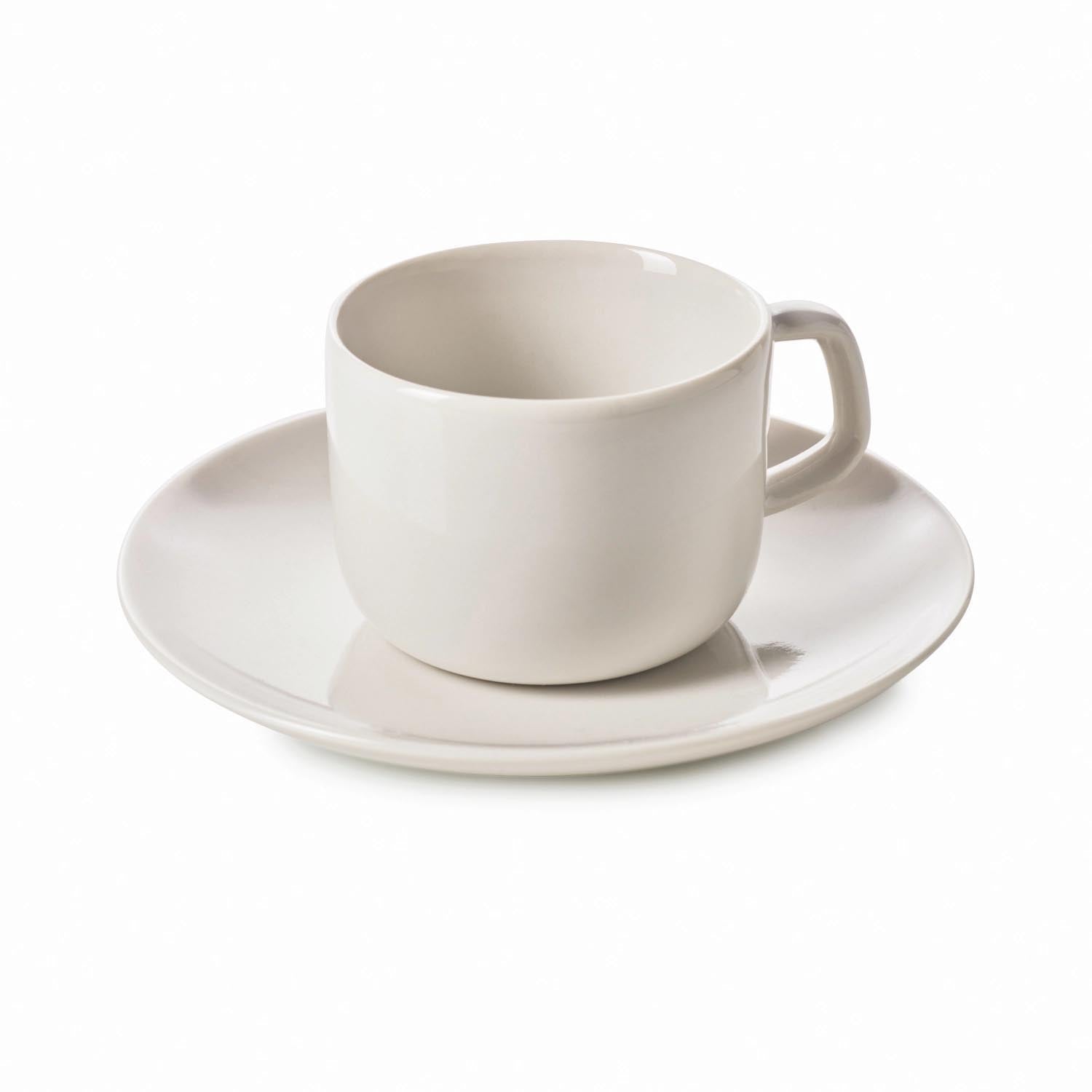 Madeleine Espressotasse m. Unter. D13cm H7cm 8cl Alab. Weiss in Weiss präsentiert im Onlineshop von KAQTU Design AG. Espressotassen ist von Revol