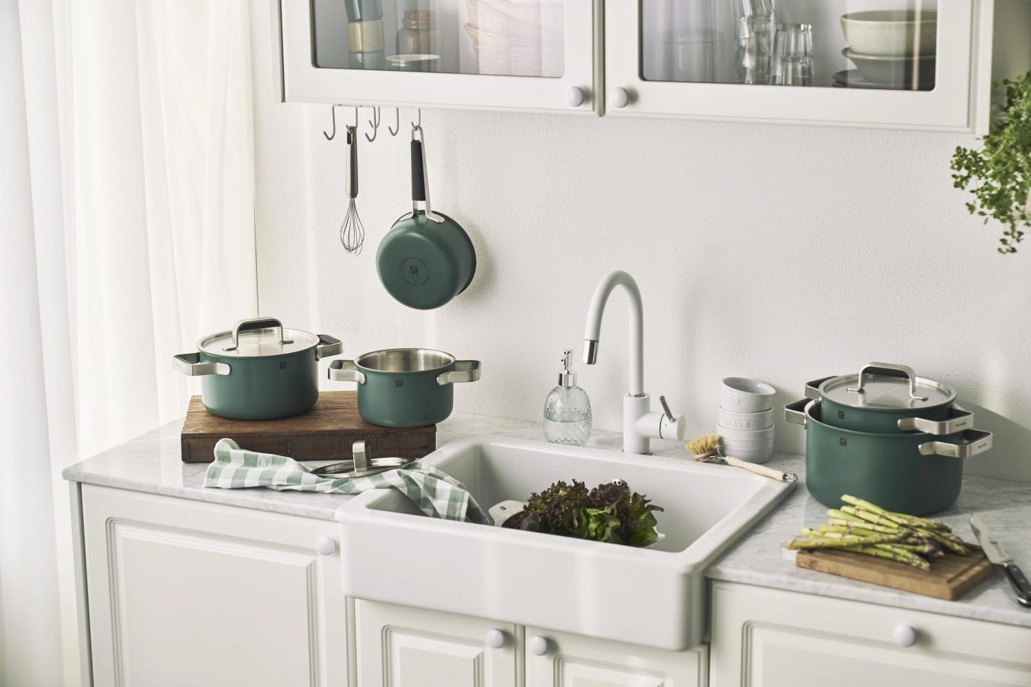 Das 5-teilige grüne Pure Kochgeschirrset von Zwilling bietet stilvolles Design und hohe Funktionalität für Ihre Küche.