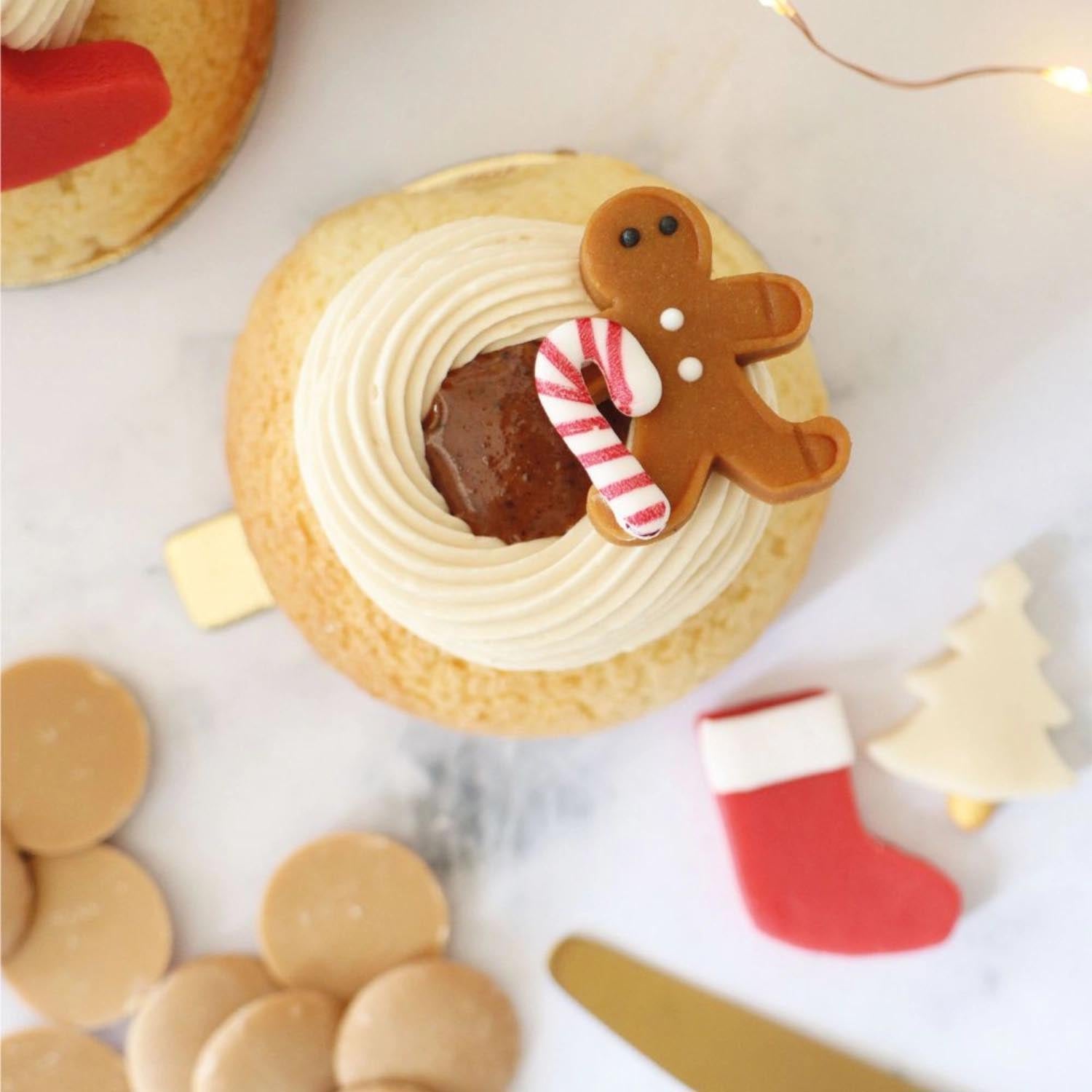 Bunte Marzipanfiguren für die Weihnachtszeit, 33g von Scrap Cooking, ideal zum Verzieren von Plätzchen und festlichen Desserts.