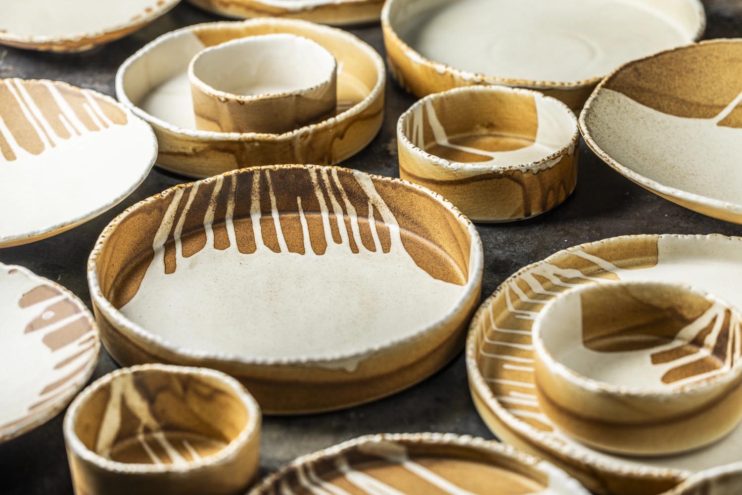 Die Solis Schale von Bonna, 20cm, 900ml, bietet eine stilvolle Lösung für das Servieren und Präsentieren Ihrer Gerichte.