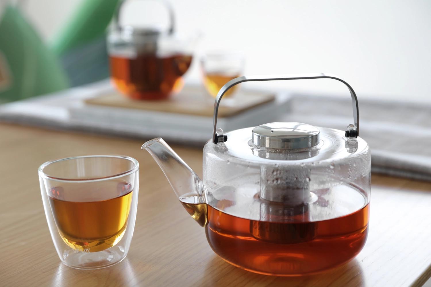 Eleganter Bjorn Teekrug (1.2l) aus hitzebeständigem Borosilikatglas von Viva, perfekt für Teeliebhaber.