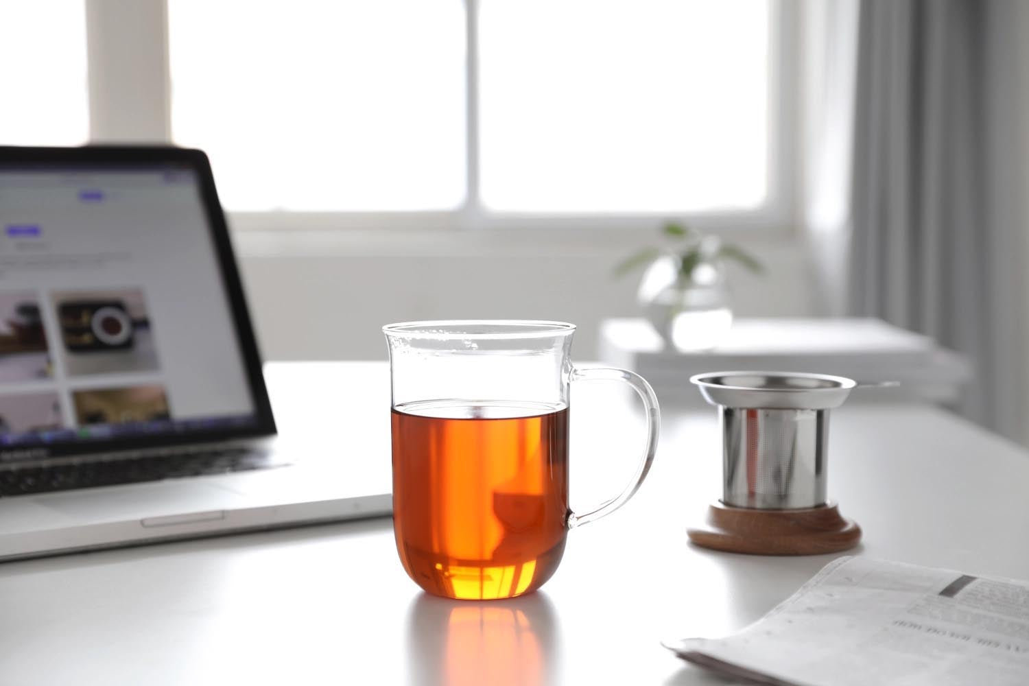 Moderne 500ml Teetasse mit Sieb von Viva. Hitzebeständiges Glas, elegantes Design – perfekt für Teeliebhaber, die Stil und Funktionalität schätzen!