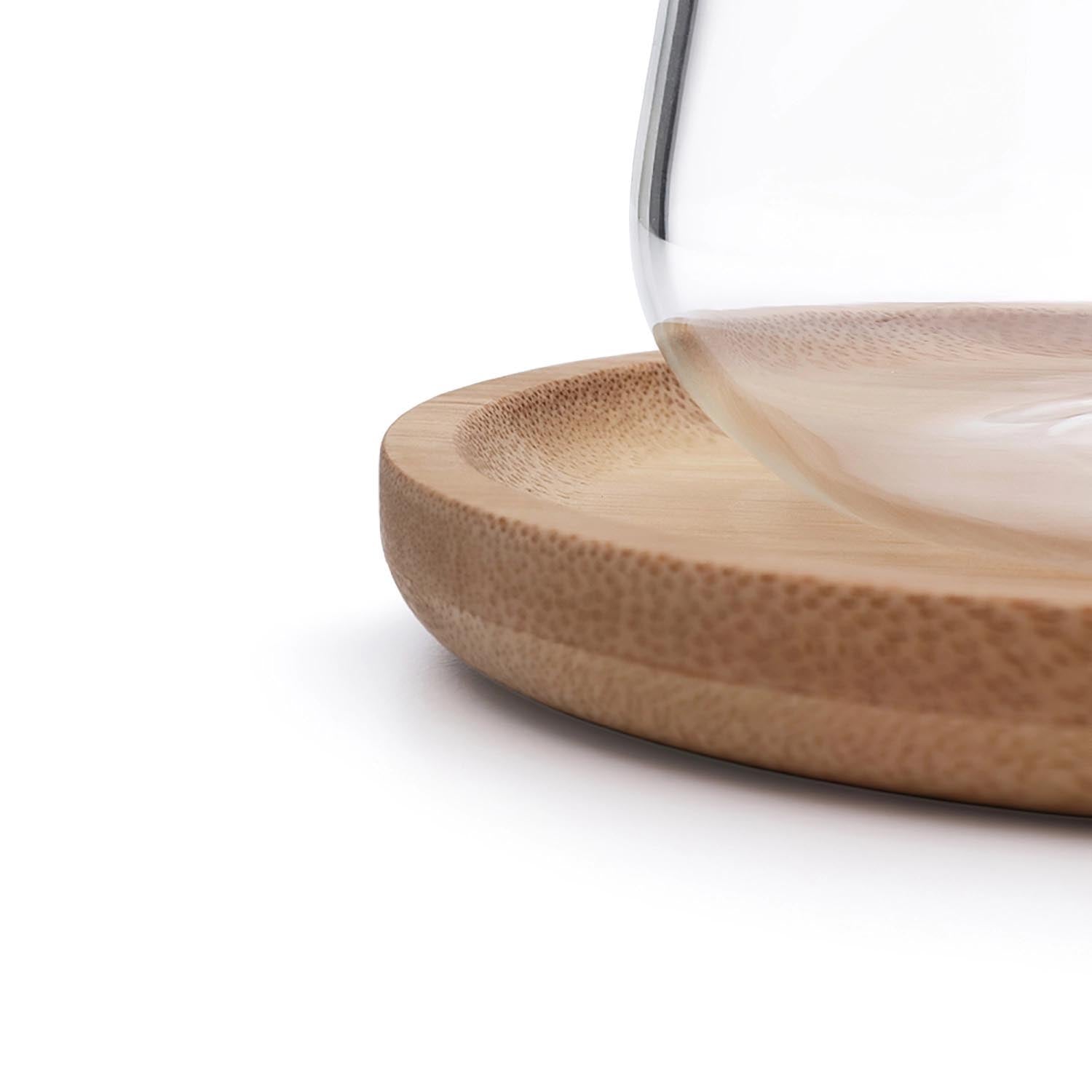 Elegante 250ml Tasse mit Bambus-Untersetzer, ideal für Büro und Zuhause. Hochwertiges Design von Viva für stilvollen Genuss.