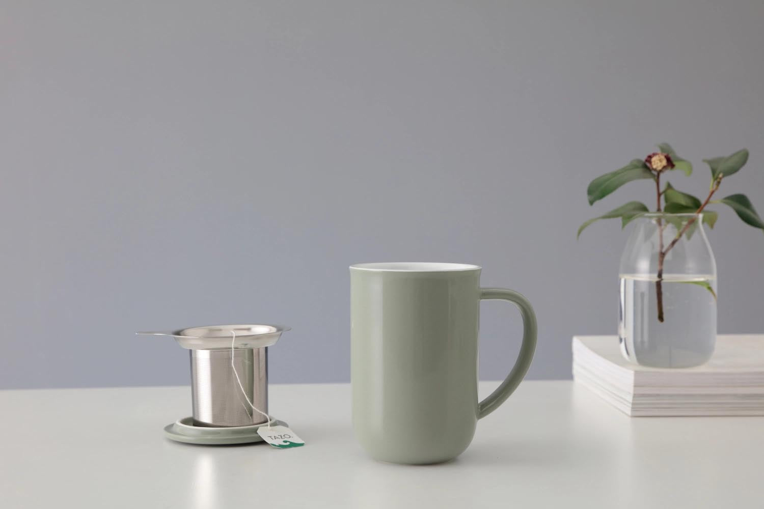 Elegante grüne Porzellan-Teetasse, 500ml, 14cm hoch, von Viva. Perfekt für stilvollen Teegenuss und modernes Design.