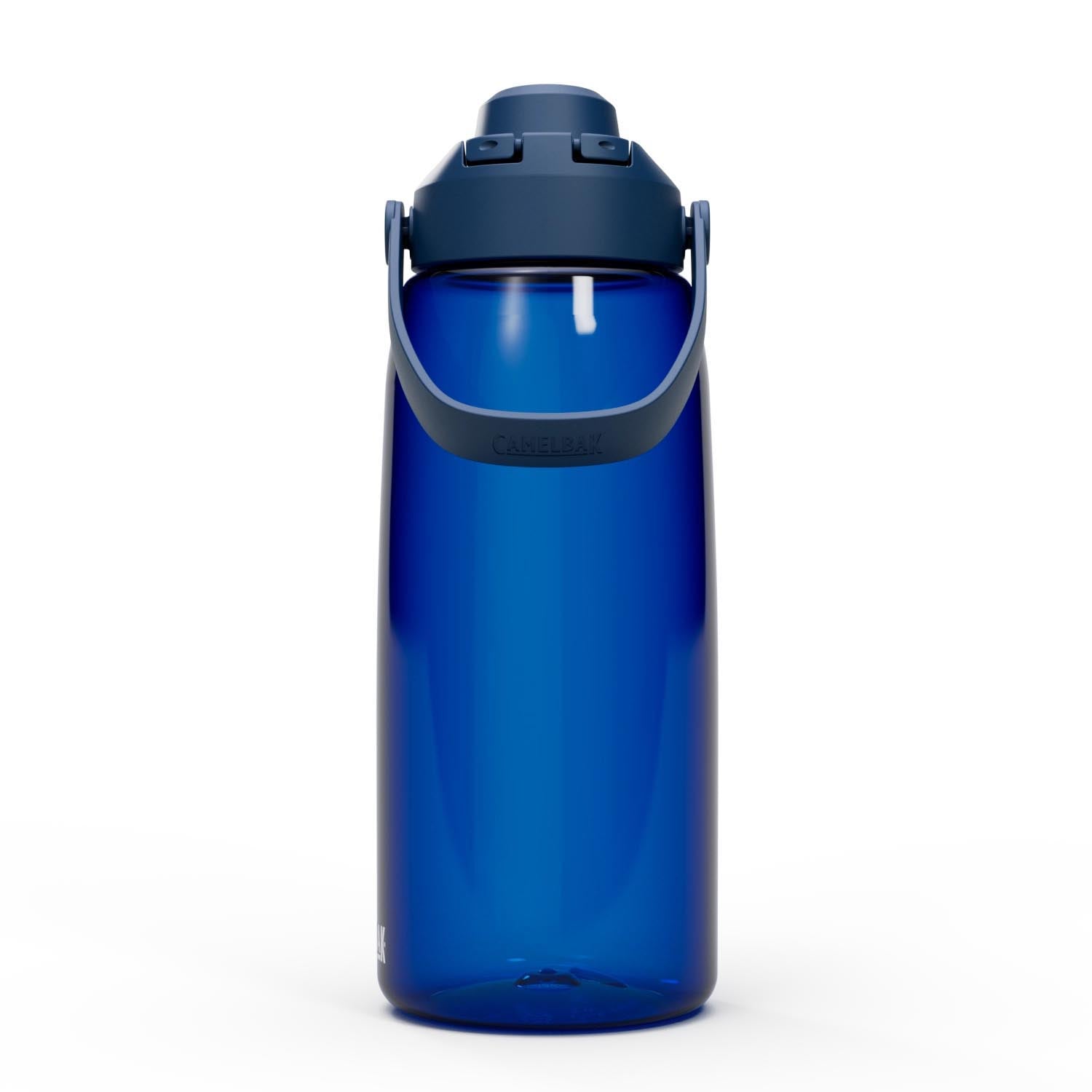 Die CamelBak Thrive Chug 1.0L Flasche in Oxford ist ideal für unterwegs, mit robustem Design und praktischem Chug-Verschluss.