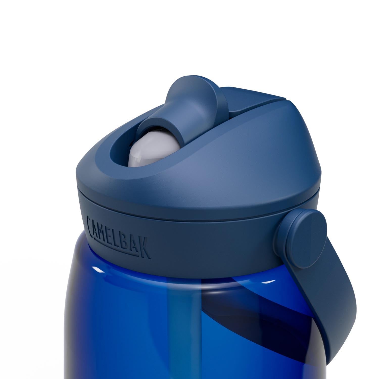 Die CamelBak Thrive Flip Straw 1.0L in Oxford ist eine stilvolle Trinkflasche mit innovativem Flip-Strohhalm für einfaches Trinken.