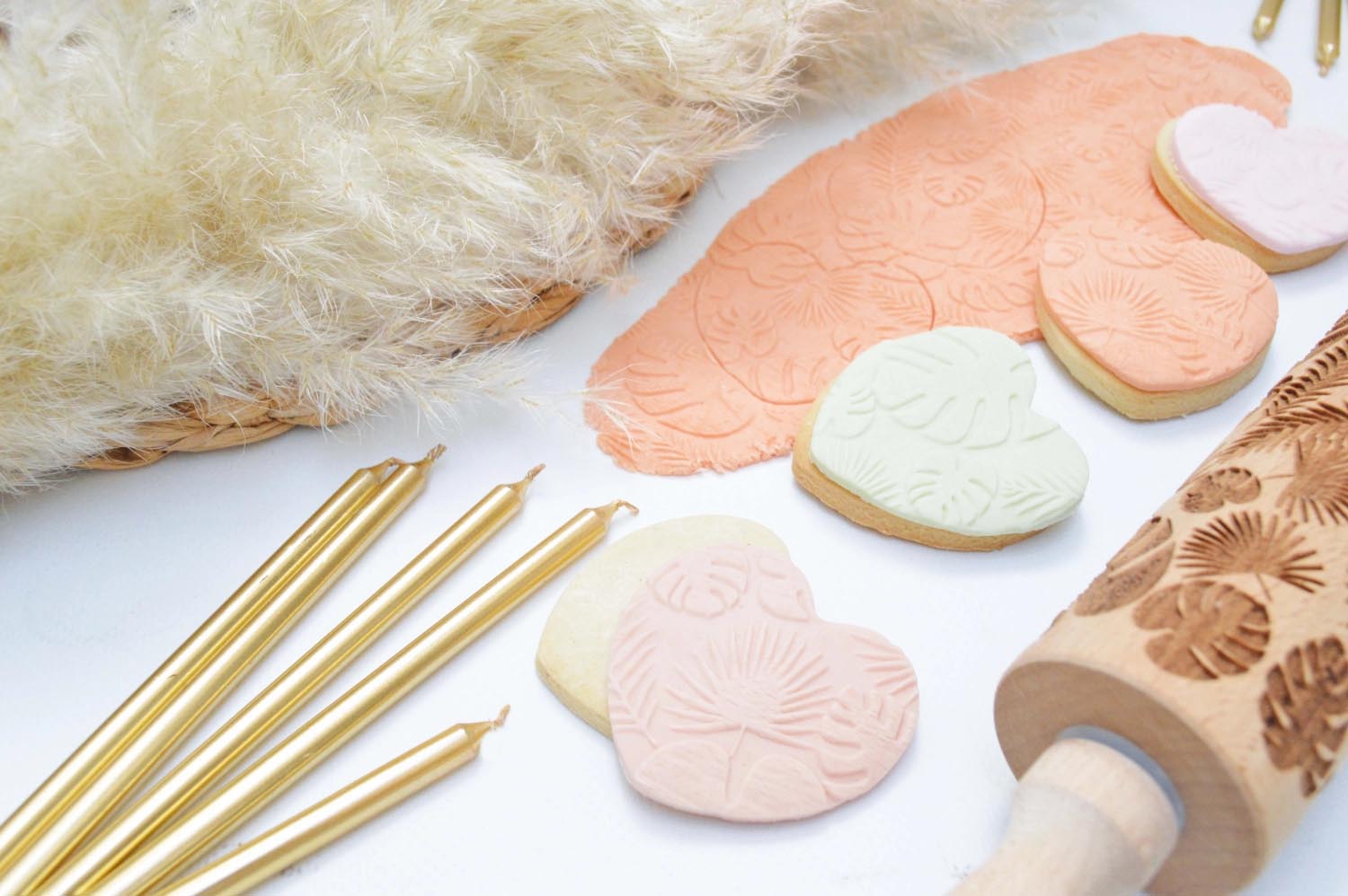 Natürliche lilafarbene Zuckerpaste 250g von Scrap Cooking, ideal für kreative Tortendekorationen und vielseitige Backprojekte.