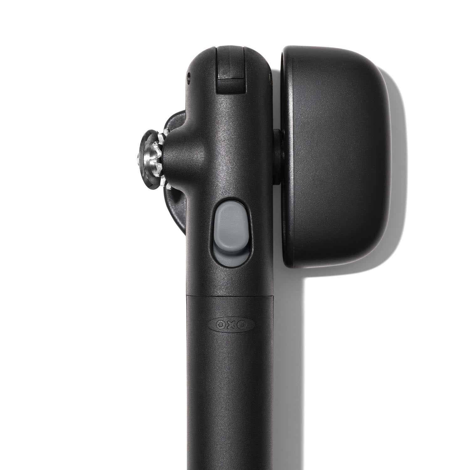 Der OXO Good Grips Dosenöffner mit Schnappverschluss bietet müheloses Öffnen von Dosen mit ergonomischem Griff und sicherem Verschluss.