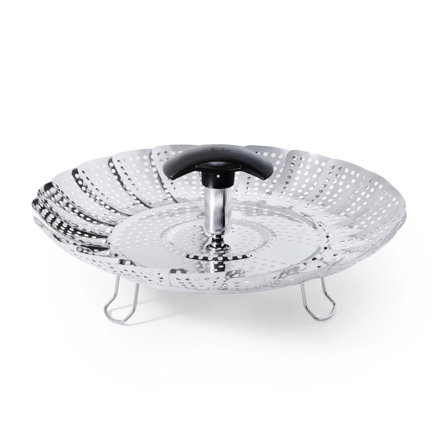 Good Grips Steamer mit verlängerbarem Griff Edelstahl in Silber präsentiert im Onlineshop von KAQTU Design AG. Pfanne/Topf ist von OXO