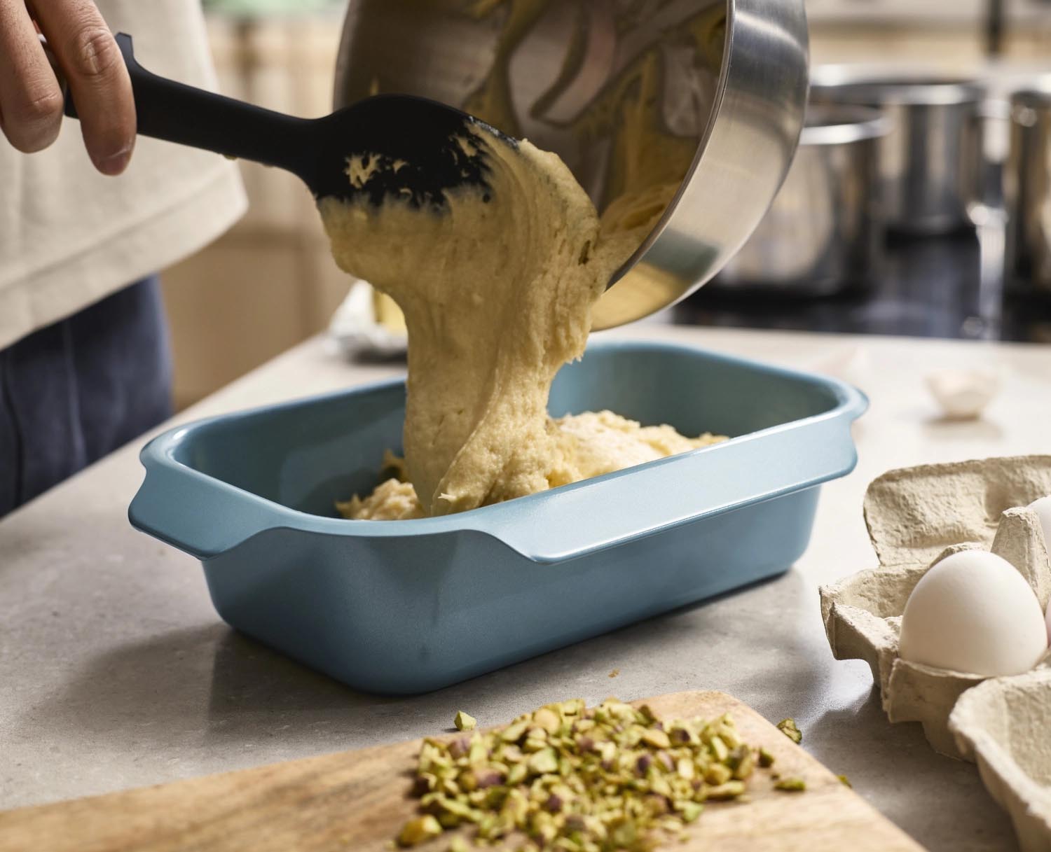 Joseph Joseph Nest Bake Backform 19x30x7cm, antihaftbeschichtet, robust, leicht zu reinigen, perfekt für Kuchen und Backliebhaber.