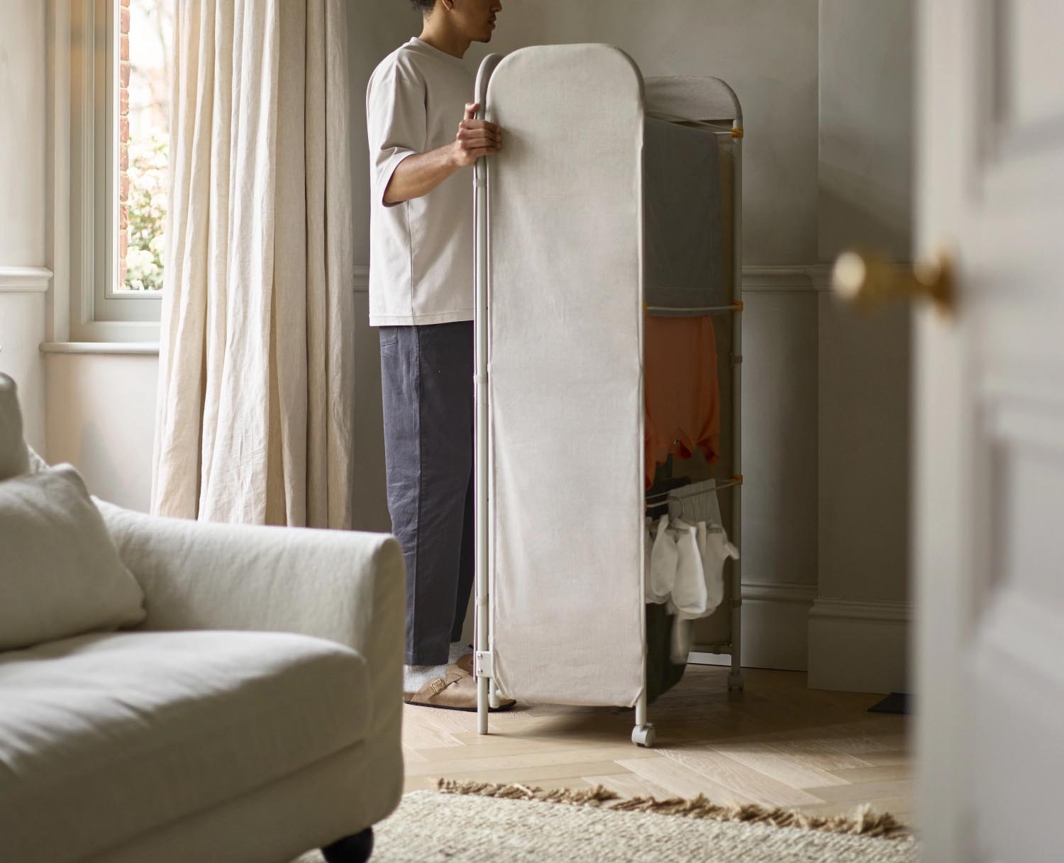 Eclipse Wäscheständer von Joseph Joseph: Faltbar, 150 cm hoch, 29 cm breit, ecru. Stilvoll, platzsparend und ideal für effektives Wäschetrocknen.