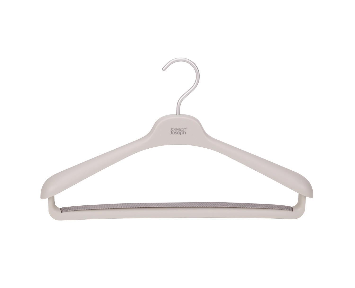 2er Set Orderly Kleiderbügel für Anzug H25cm L42cm PP ecru in Grau präsentiert im Onlineshop von KAQTU Design AG. Kleiderbügel ist von Joseph Joseph