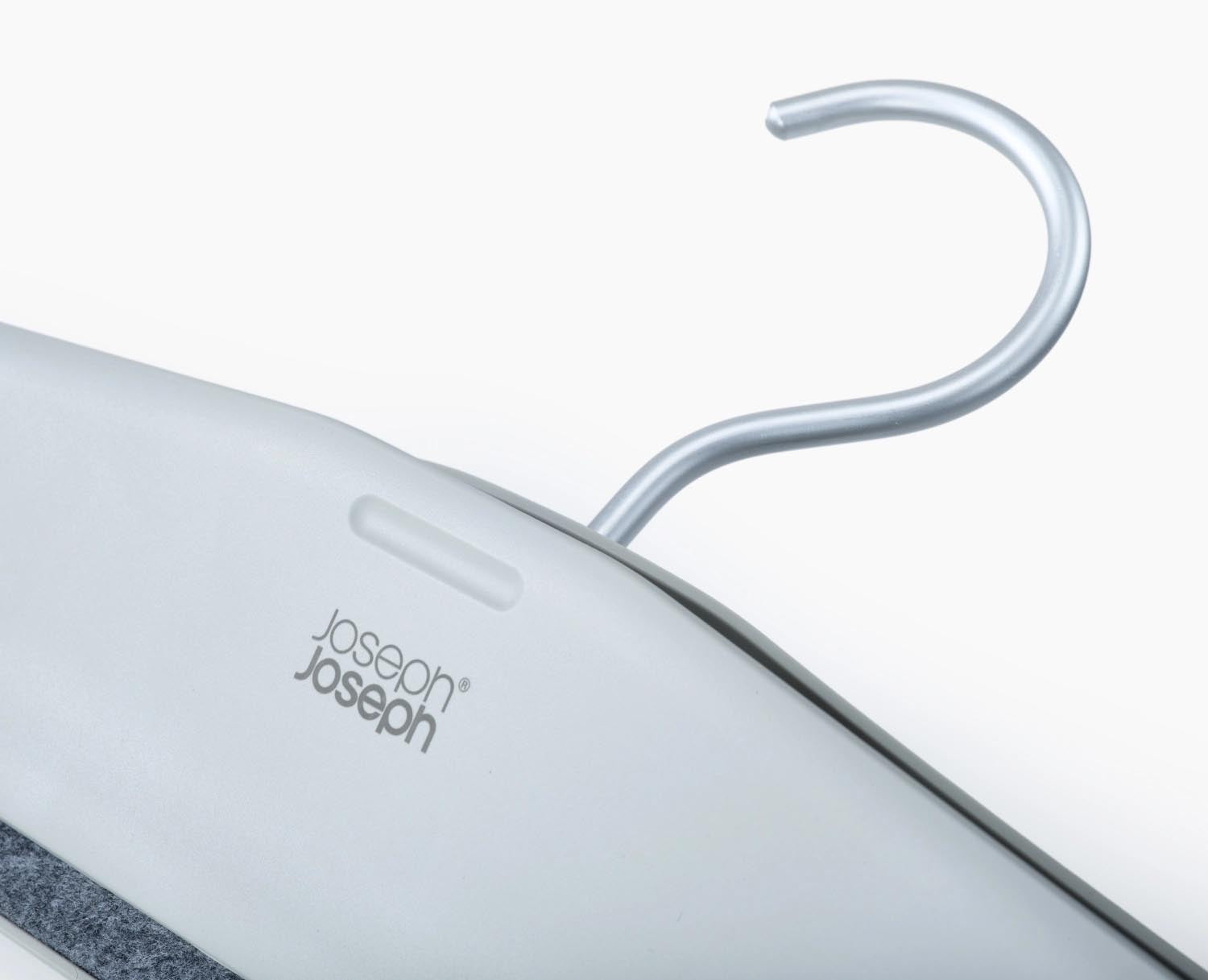 2er-Set Hosenkleiderbügel von Joseph Joseph, 43x17cm, aus rutschfestem ABS in Ecru, perfekt für platzsparende Organisation.