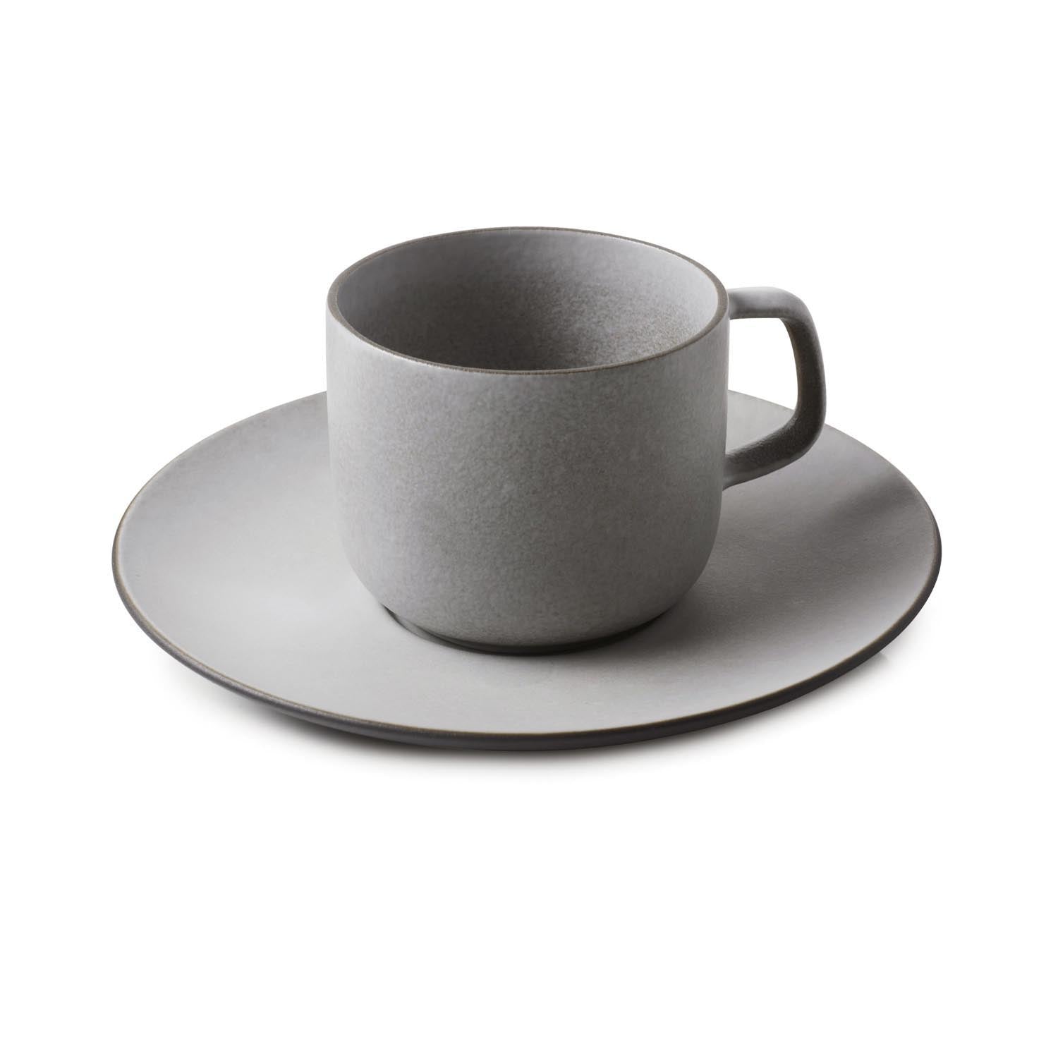 Equinoxe Espressotasse m. Untert. D13cm H7cm 8cl pfeffer in Grau präsentiert im Onlineshop von KAQTU Design AG. Espressotassen ist von Revol