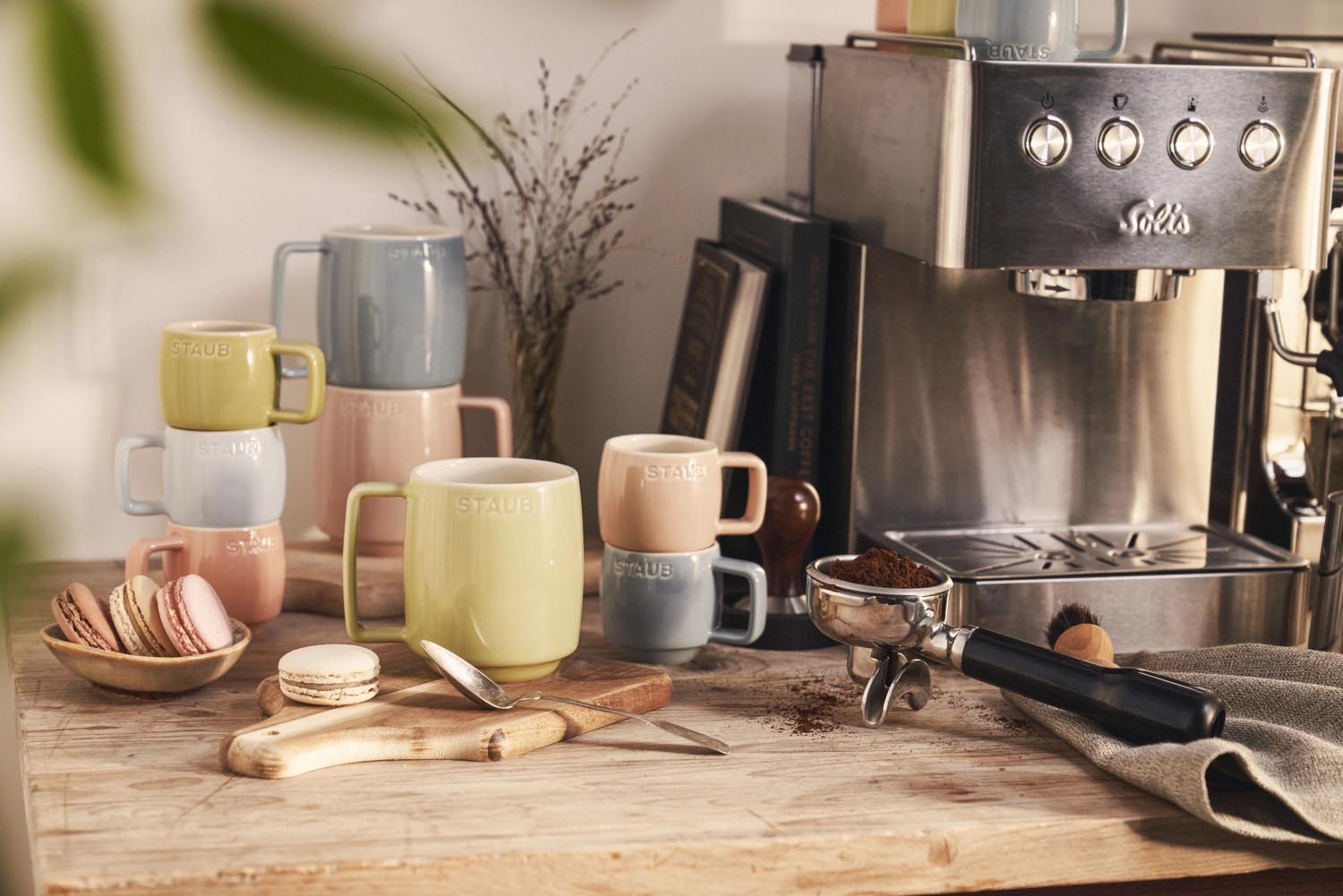 Elegantes 6-teiliges Tassenset von Staub, 350ml, robust und vielseitig, ideal für Heissgetränke, perfekt für den täglichen Gebrauch.