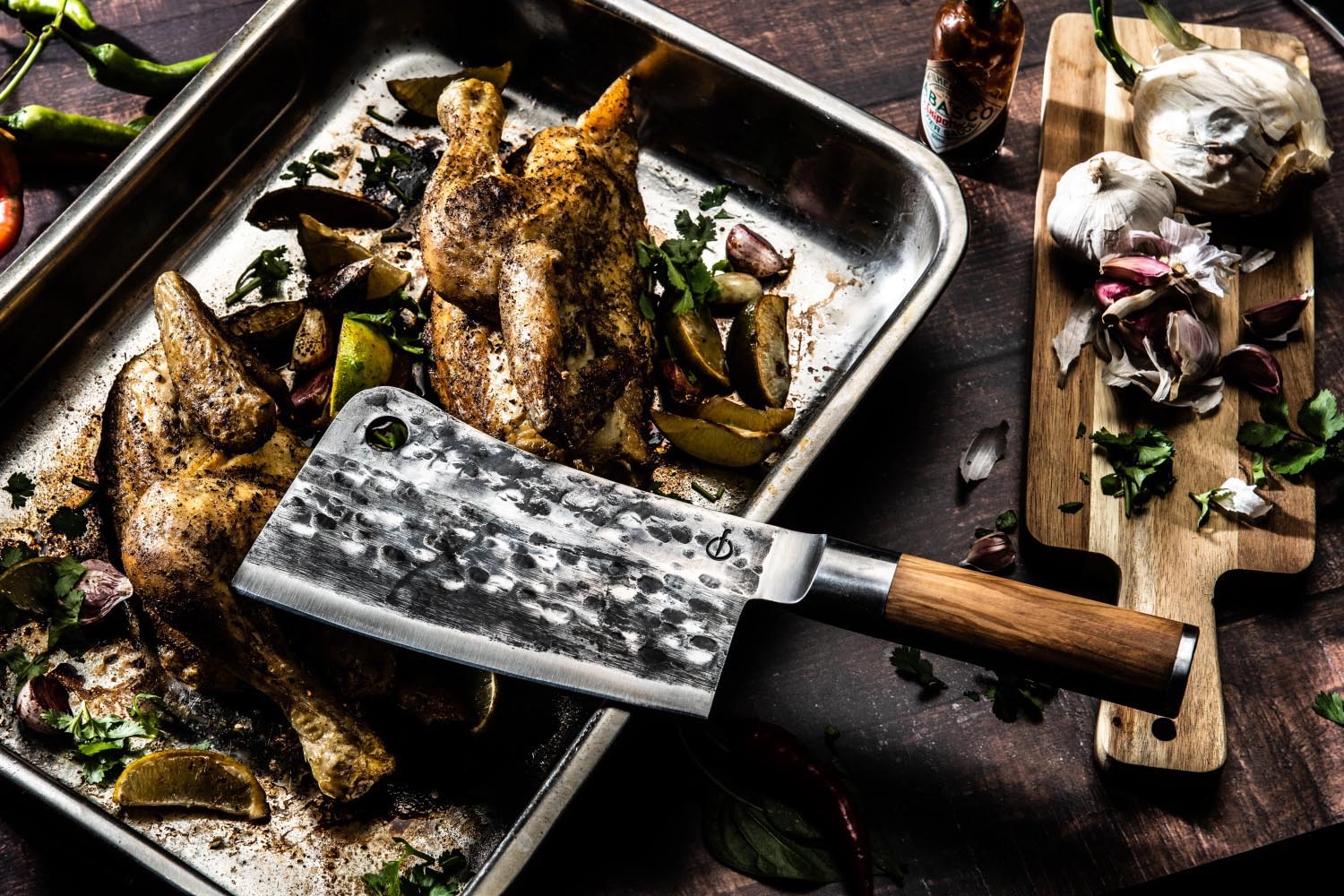 Das Forged Olive Hackmesser 18cm kombiniert asiatische Schärfe, elegantes Design und einen Griff aus Olivenholz.