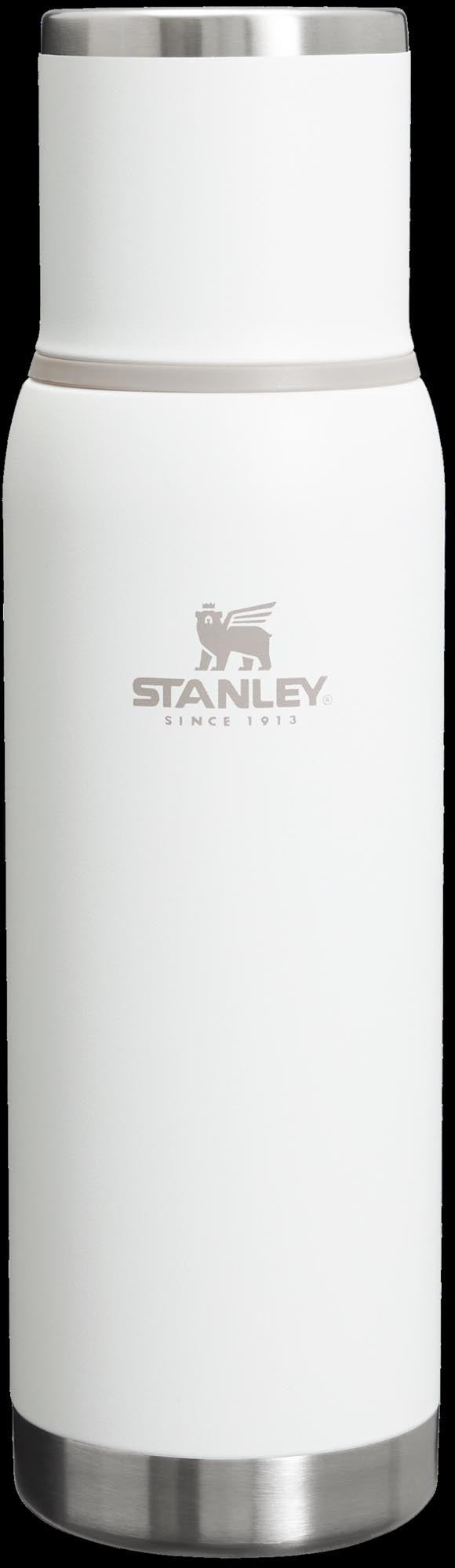 Adventure To-Go Flasche 1.0l frost in Weiss präsentiert im Onlineshop von KAQTU Design AG. Trinkflasche ist von Stanley