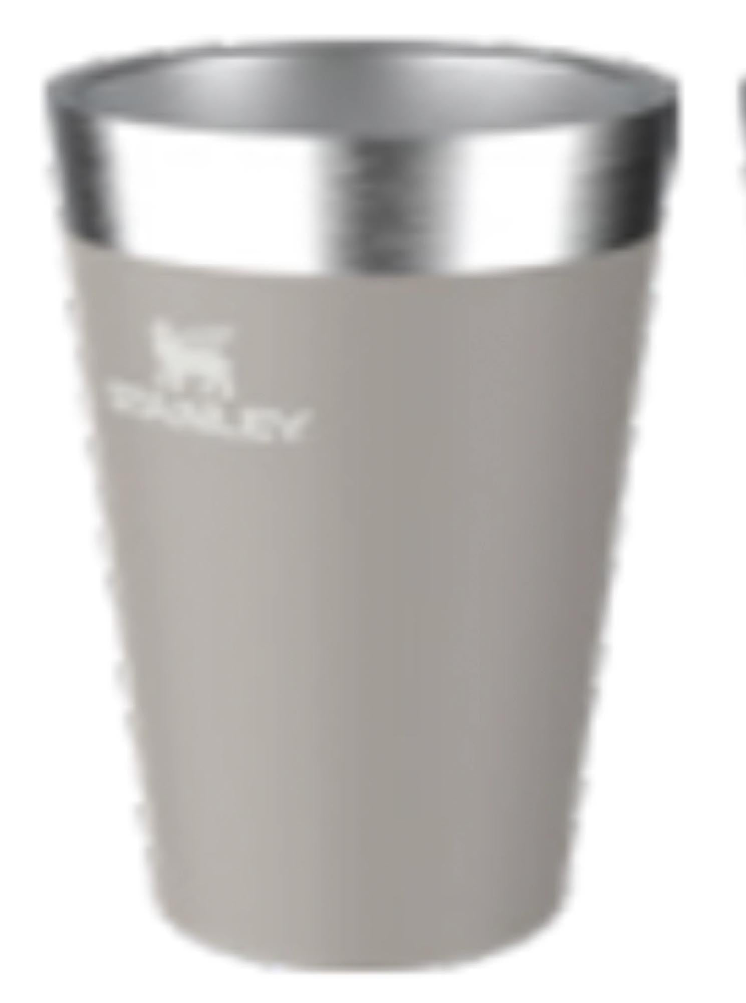 Stacking Tumbler 0.47l ash 2.0 in Grau präsentiert im Onlineshop von KAQTU Design AG. Trinkflasche ist von Stanley