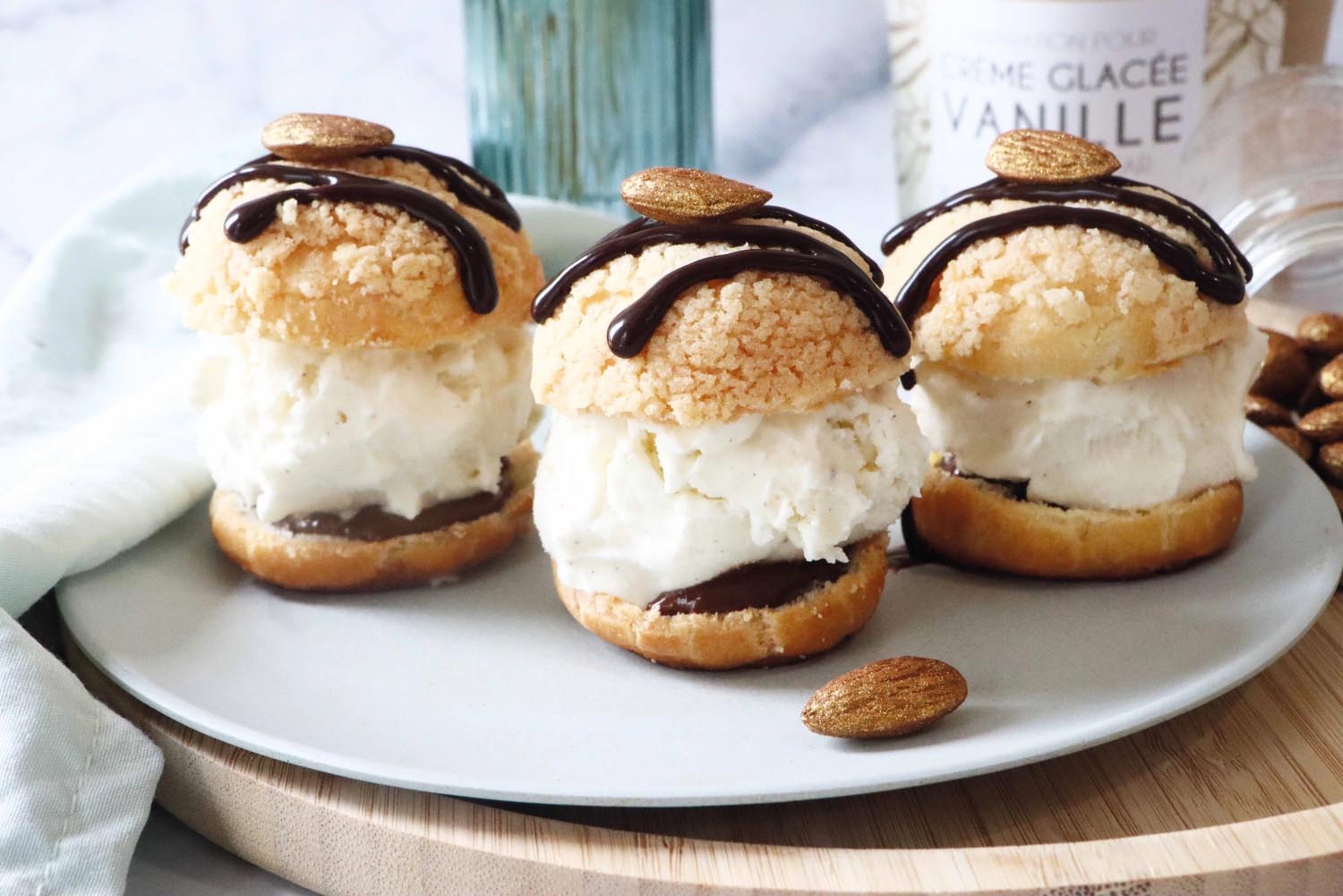 Schokoladen Topping 160g von Scrap Cooking: Ideal für Desserts, Kuchen und Eis. Verfeinert Ihre süssen Kreationen mit Schokoladengeschmack.