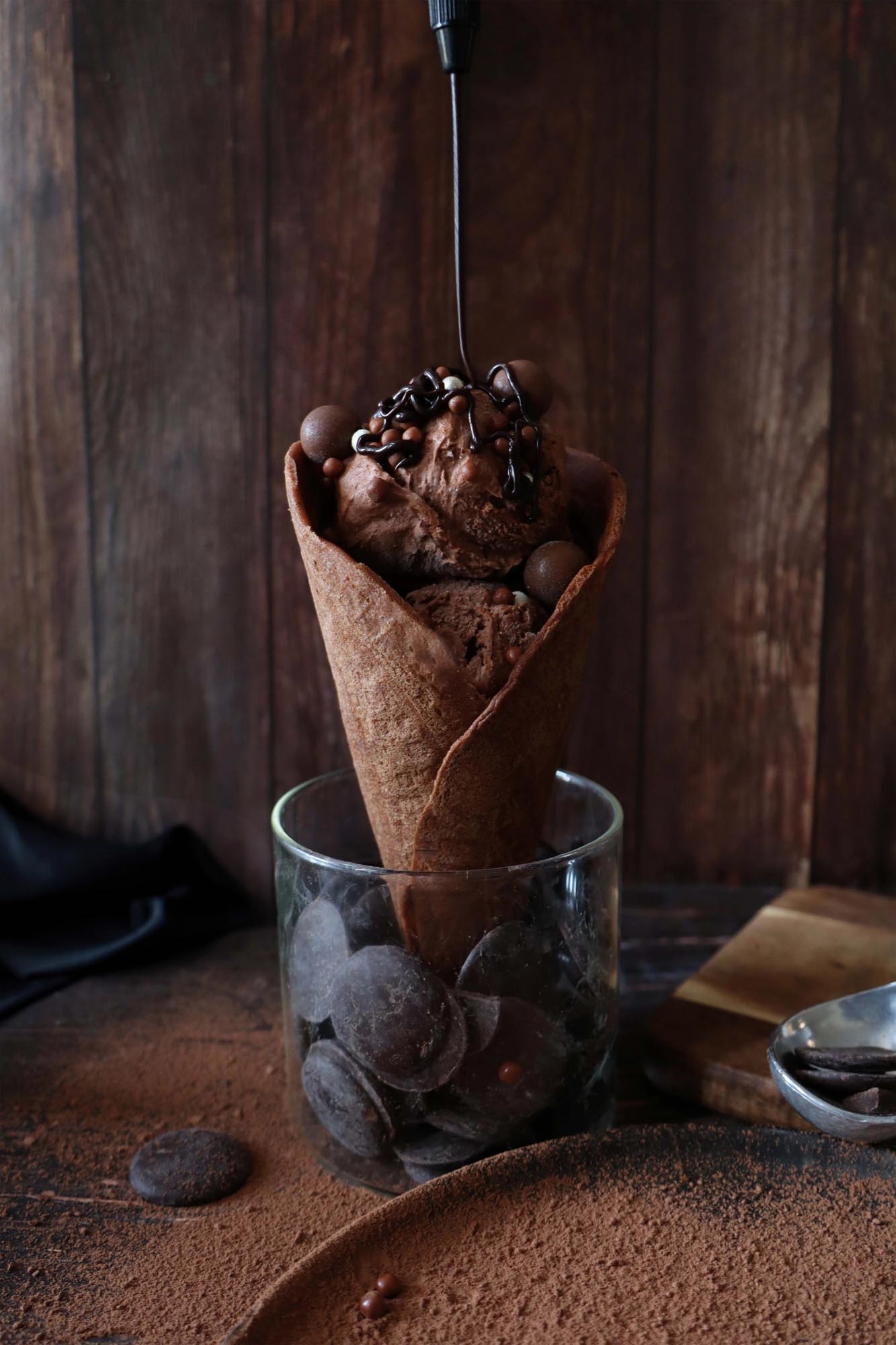 Schokoladen Topping 160g: Ideal für Desserts, Kuchen und Eis. Veredeln Sie Ihre Kreationen mit einem feinen Schokoladengeschmack.