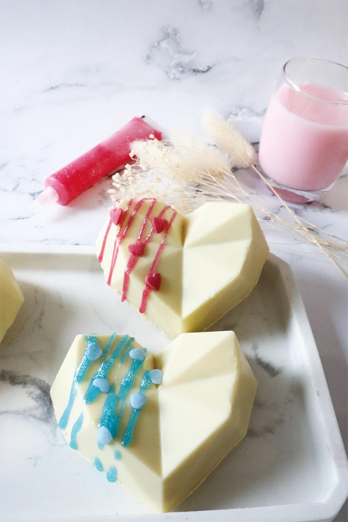 Perlmuttrosa Zuckerguss-Stift, 26g, ideal für präzise Dekorationen und kreative Verzierungen auf Kuchen und Gebäck.