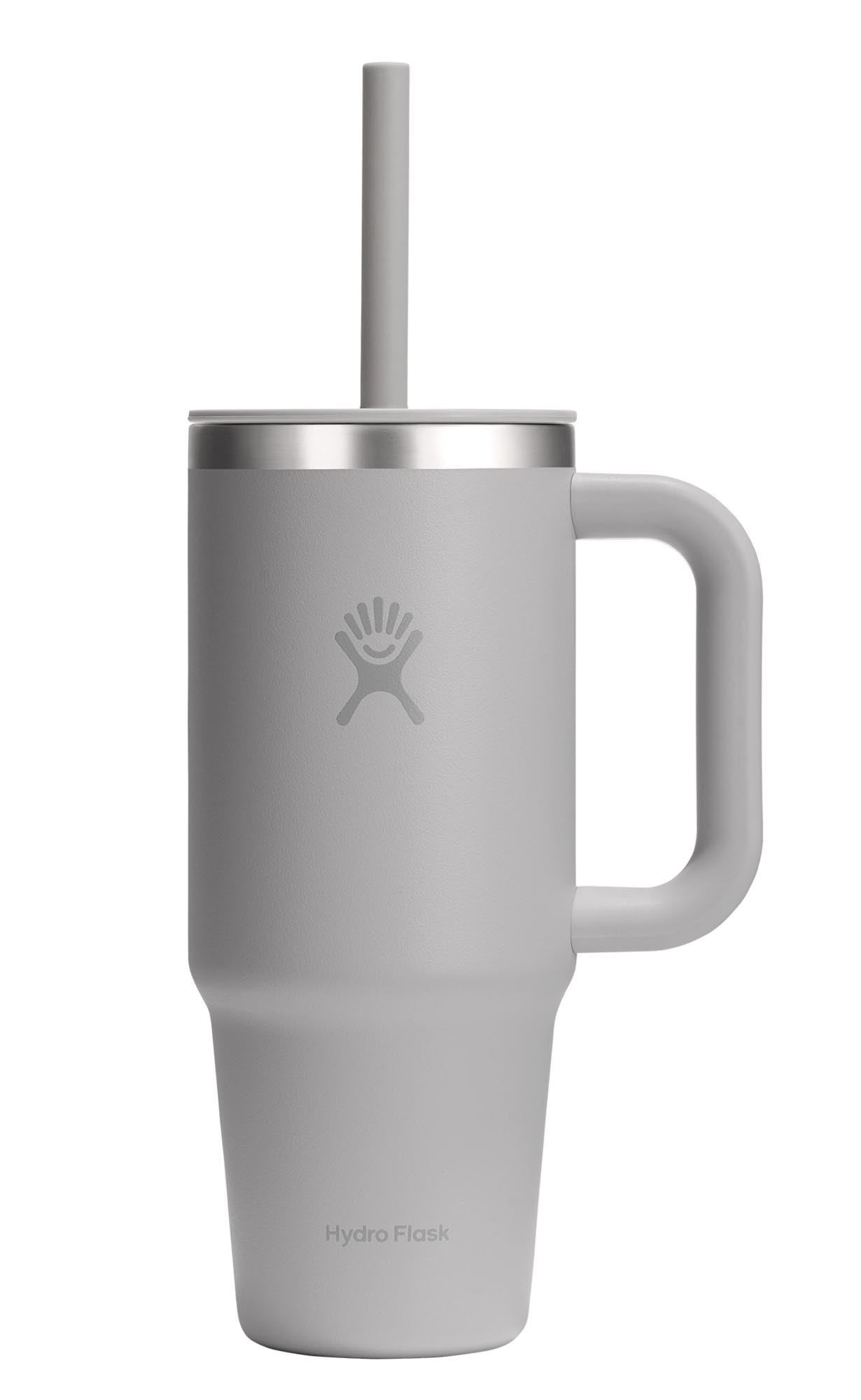 Reisebecher mit Trinkhalm 710ml birch in präsentiert im Onlineshop von KAQTU Design AG. Trinkflasche ist von Hydro Flask