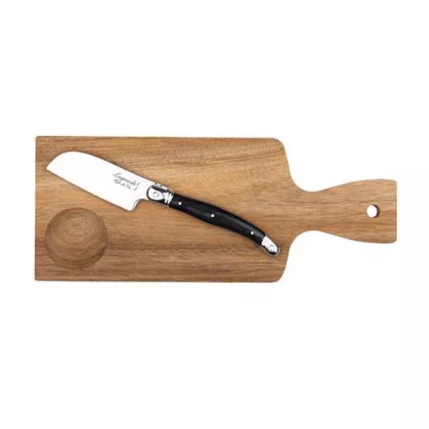 Laguiole Santoku Käsemesser mit Servierbrett Akazienholz in Braun präsentiert im Onlineshop von KAQTU Design AG. Küchenmesser ist von Style de Vie