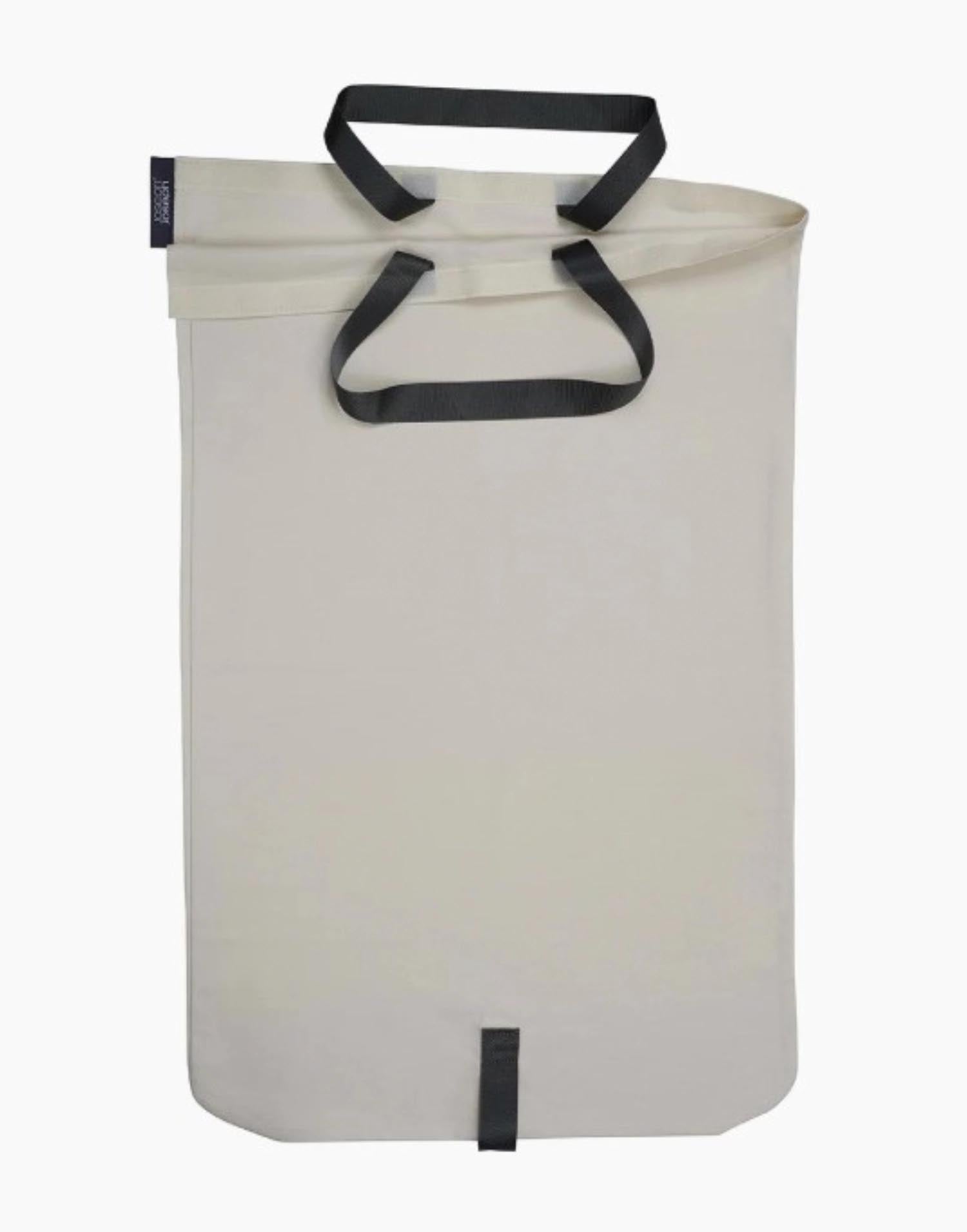 Tota Ersatz Wäschetrennkorb Ecru 30L in Beige präsentiert im Onlineshop von KAQTU Design AG. Wäschekorb ist von Joseph Joseph