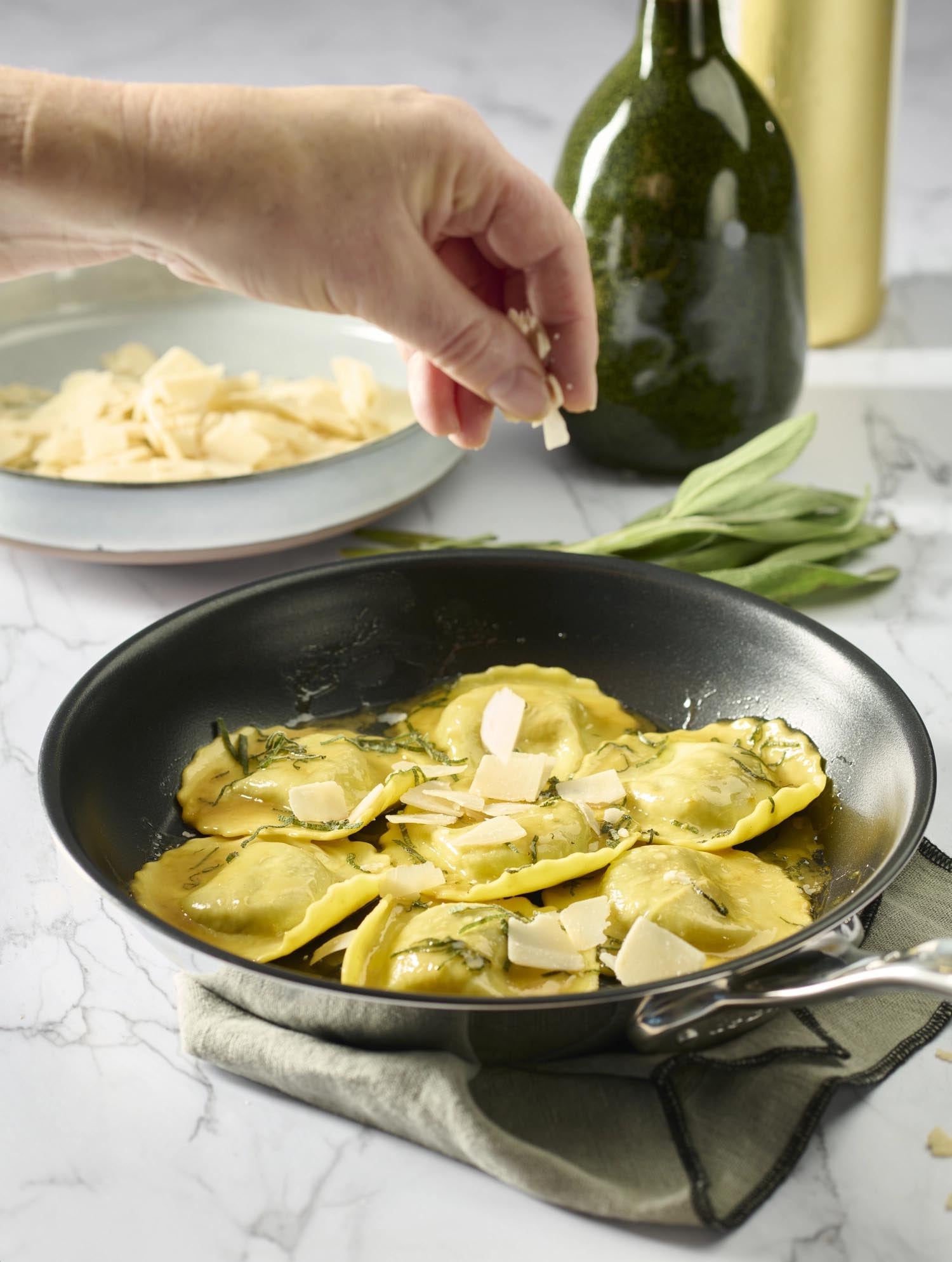 De Buyer Affinity Bratpfanne 32 cm, Edelstahl, langlebig, antihaftbeschichtet, ideal für präzises und vielseitiges Kochen.