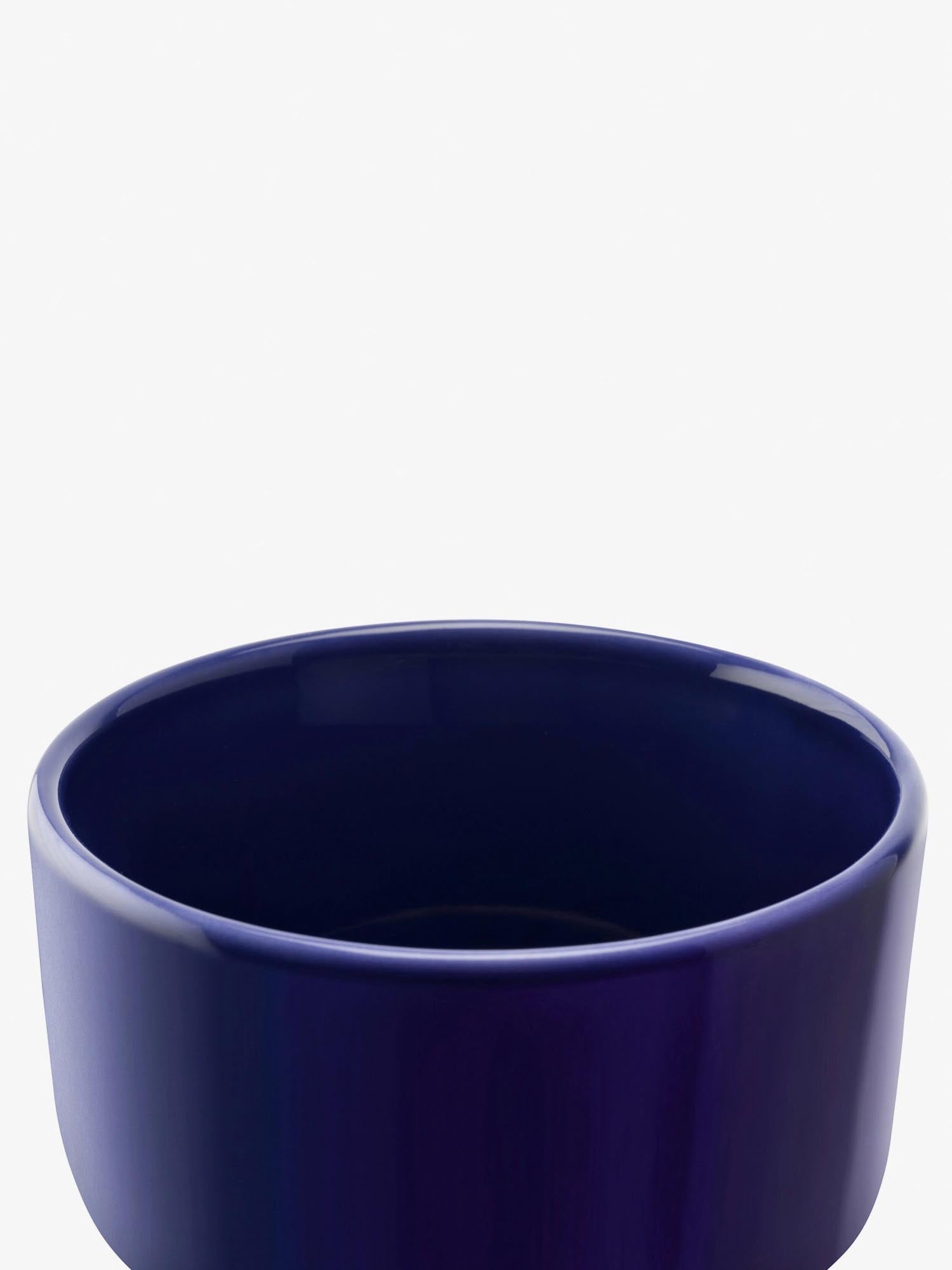 Elegantes 2er-Set kobaltblaue Schalen (8 cm) von LSA, ideal für Servieren und als stilvolle Dekoration.