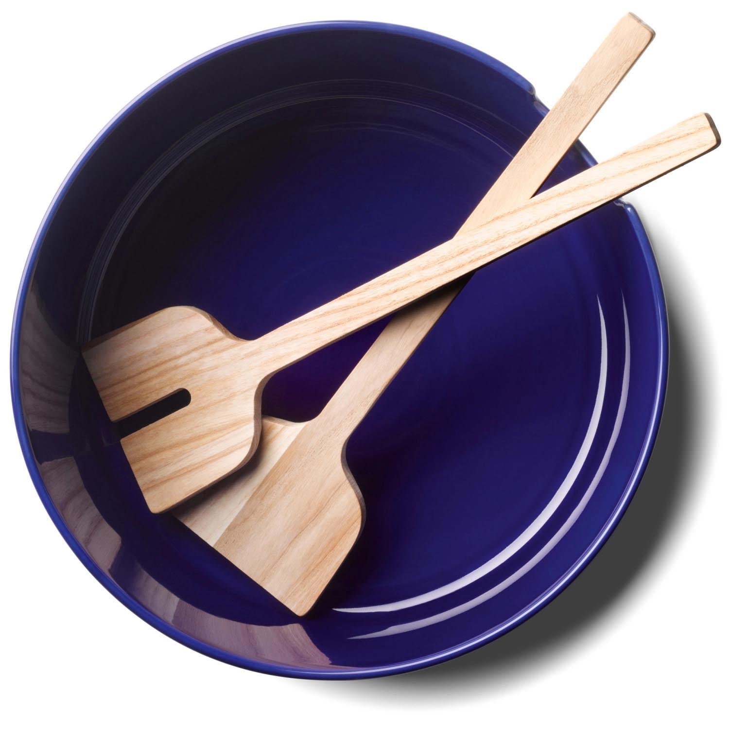 Stilvolle Salatschale aus Eschenholz mit passendem Besteck, 26 cm, in edlem Kobaltblau von LSA. Ideal für zeitgemässe Tischgestaltung.