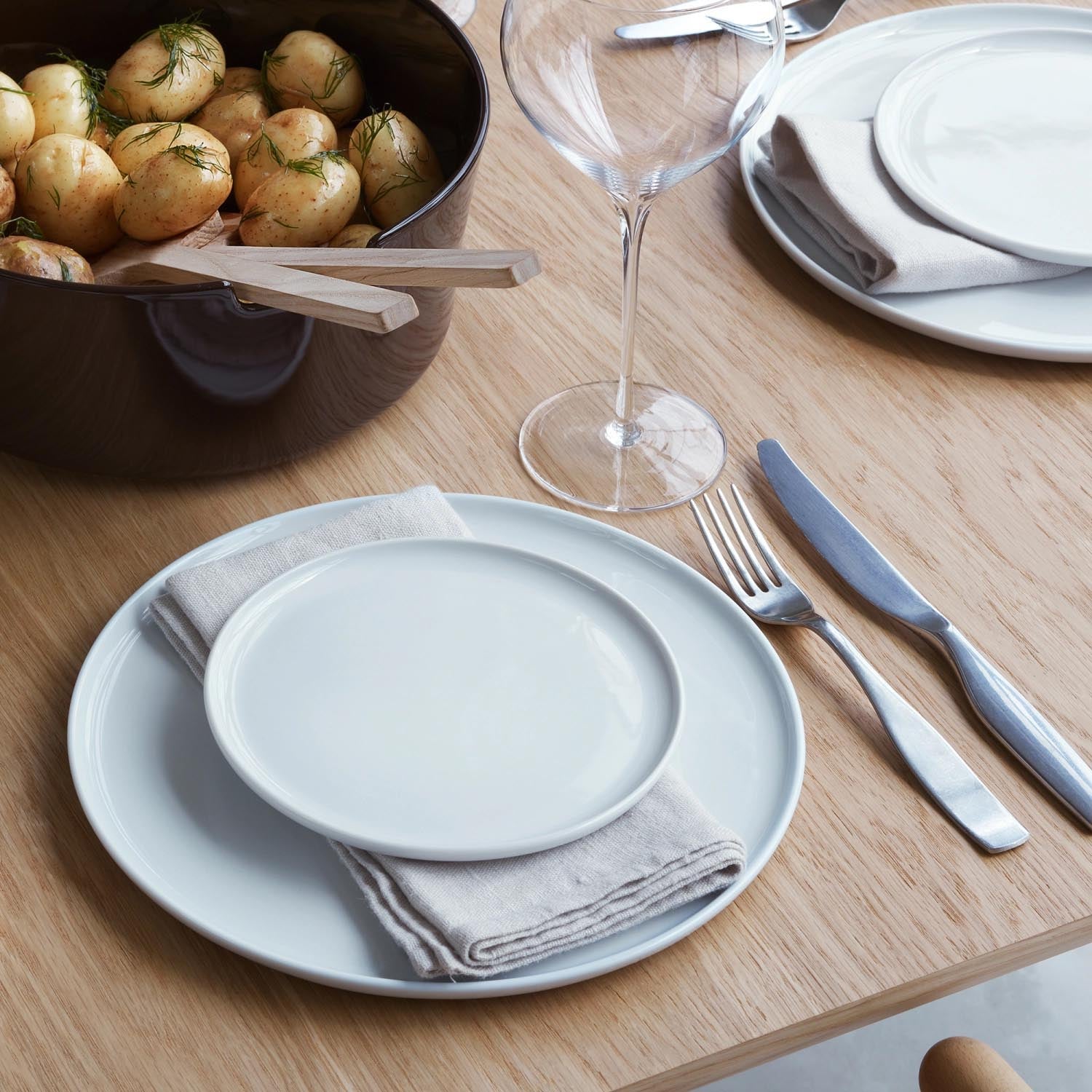 Set aus zwei LSA Collective Schalen in Mocha, 8 cm, perfekt für stilvolles Servieren und Präsentieren von Speisen und Snacks.