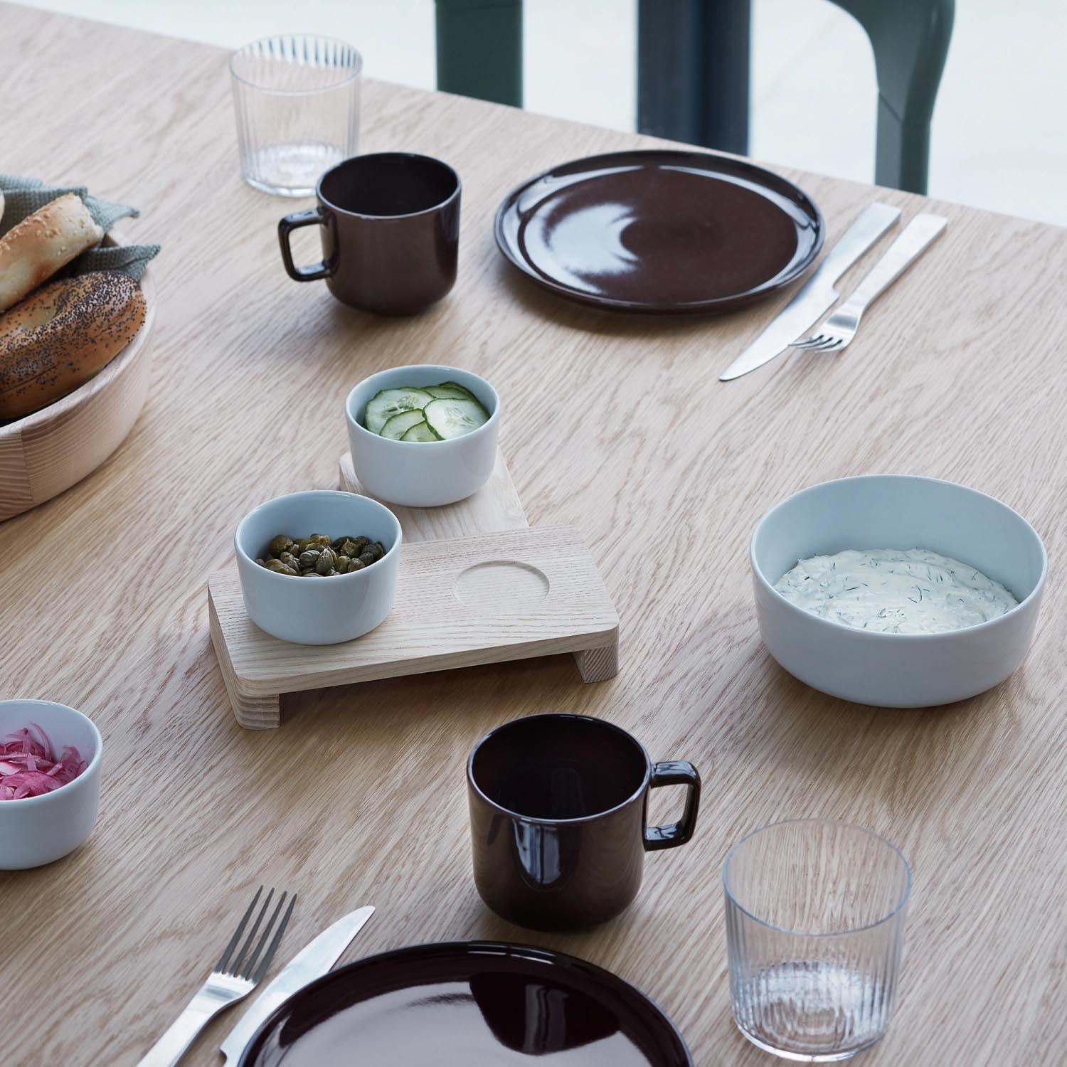 Elegantes 2er Set LSA Collective Schalen in Mocha, 8 cm, ideal für stilvolles Servieren und Präsentieren von Speisen und Snacks.