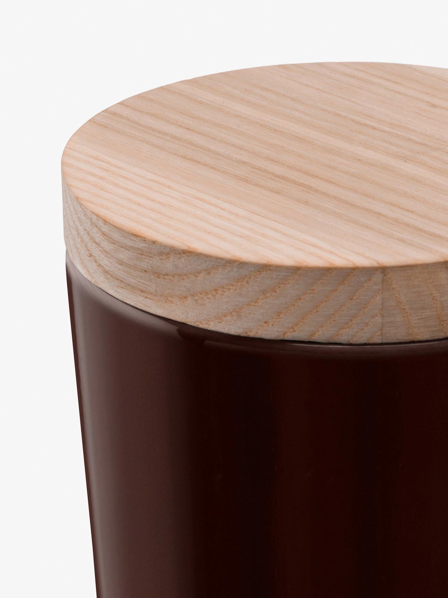 Stilvolle Glasdose mit Deckel aus Esche in Mocha, 8,5 cm hoch, perfekt für dekorative und praktische Aufbewahrung.