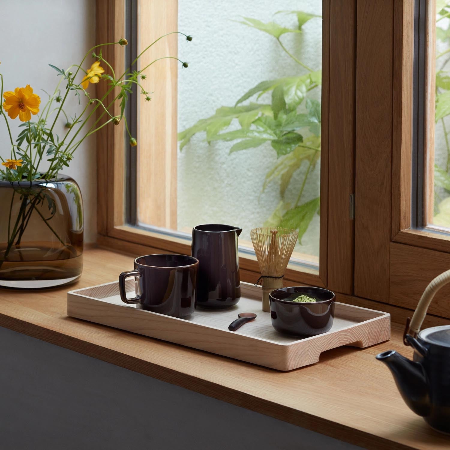 Stilvolle Glasdose mit Deckel aus Esche in Mocha, 8,5 cm hoch, perfekt für dekorative und praktische Aufbewahrung.