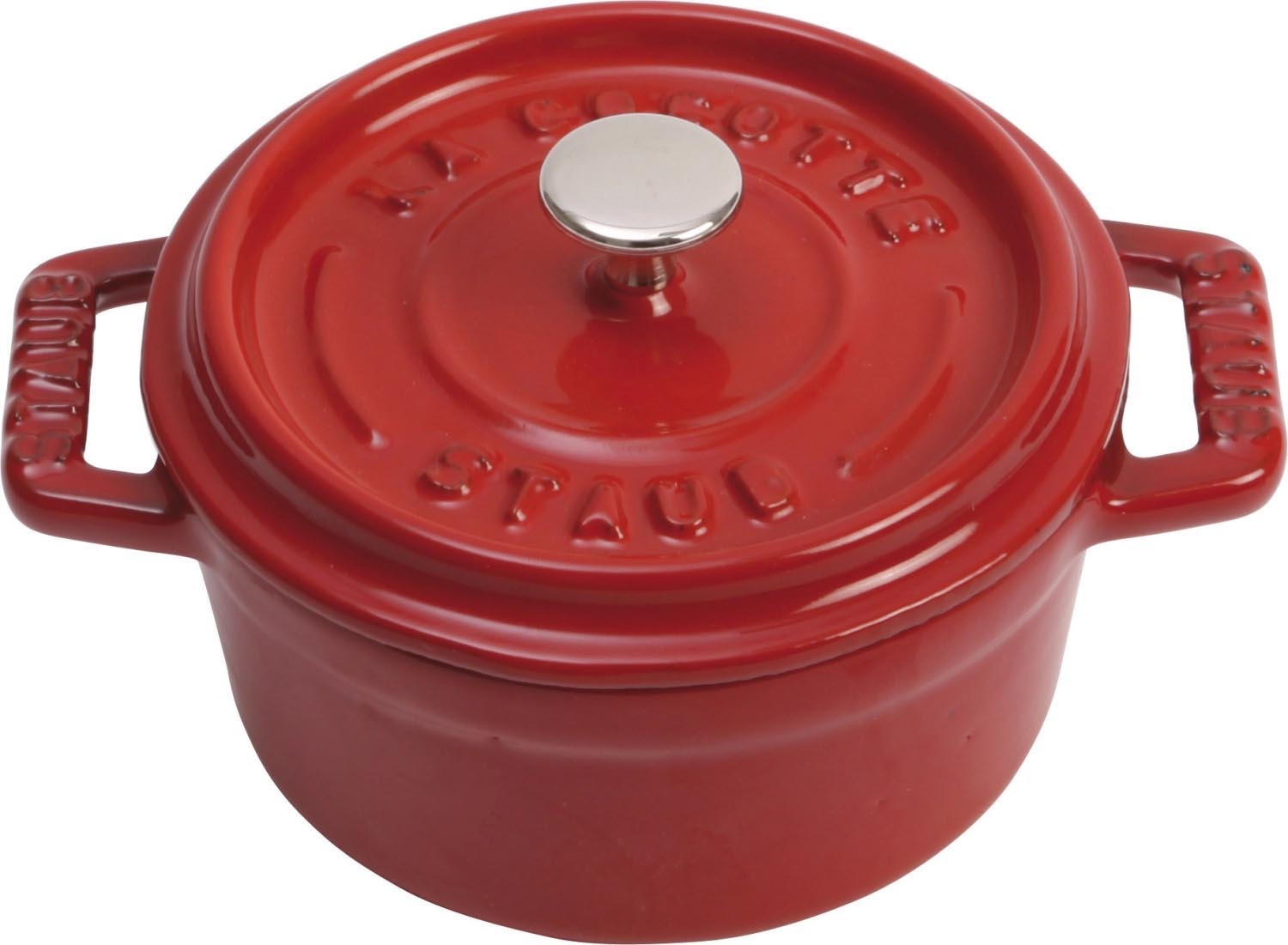 Mini Cocotte 10cm, rund, Kirsch-Rot, Gusseisen 0.25l in Rot präsentiert im Onlineshop von KAQTU Design AG. Topf ist von Staub