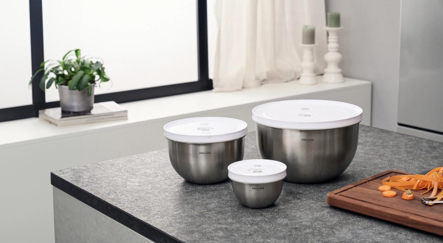 Elegantes 6-teiliges Vakuumschüssel-Set aus Edelstahl von Zwilling, perfekt für frische Aufbewahrung und modernes Küchendesign.