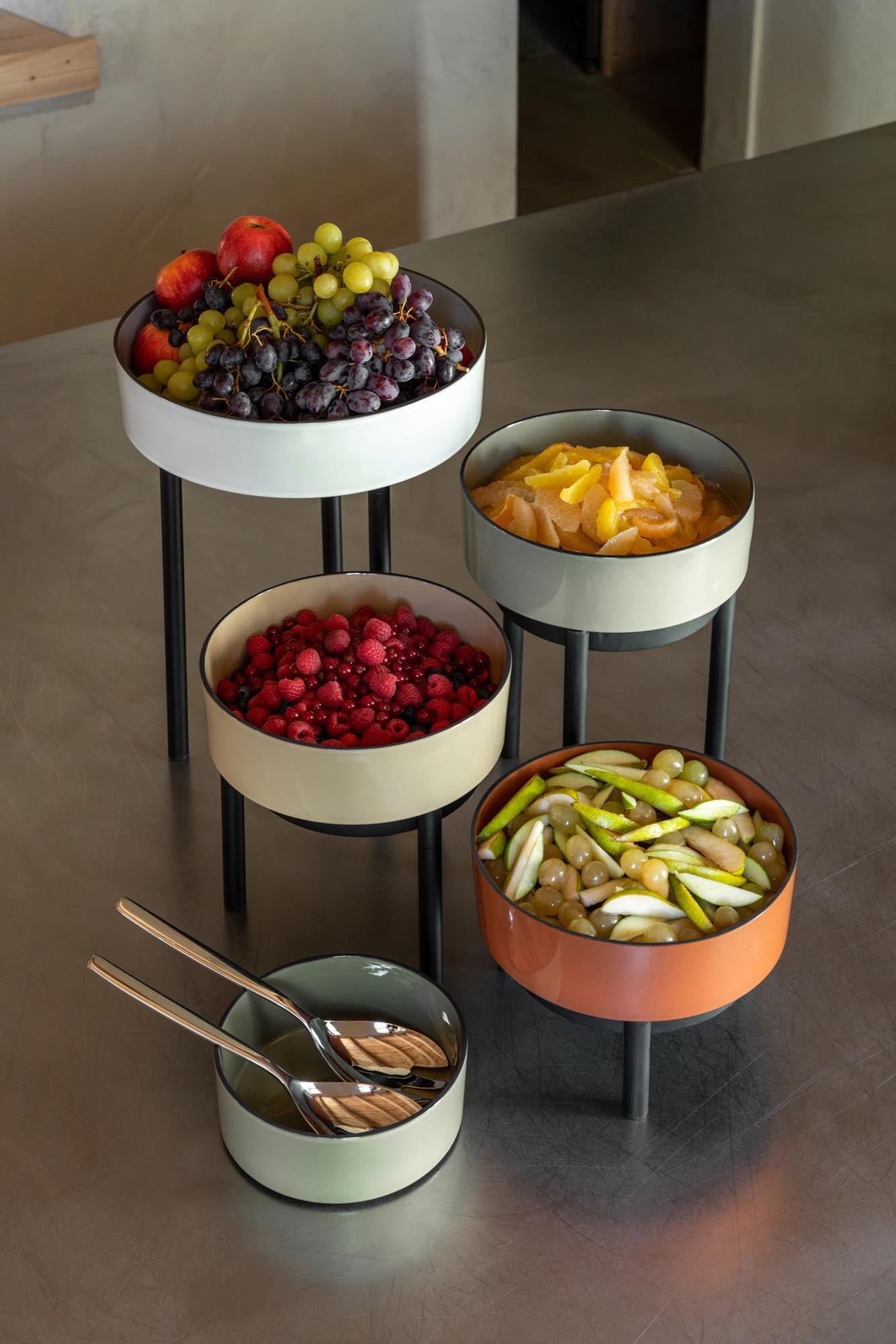 Revol Caractère Schale, 26cm, 5.3cm hoch, in Zimtton, perfekt für edles Servieren und Präsentieren von Speisen.