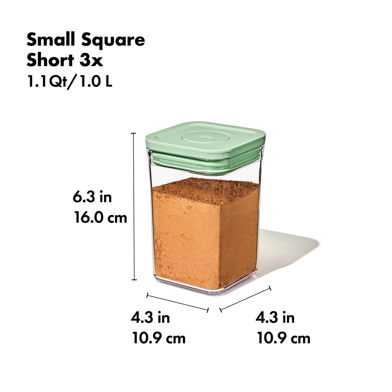 Set aus 3 OXO Good Grips Pop Behältern mit grünem 30ml Löffel, ideal für frische Aufbewahrung und präzises Dosieren von Lebensmitteln.