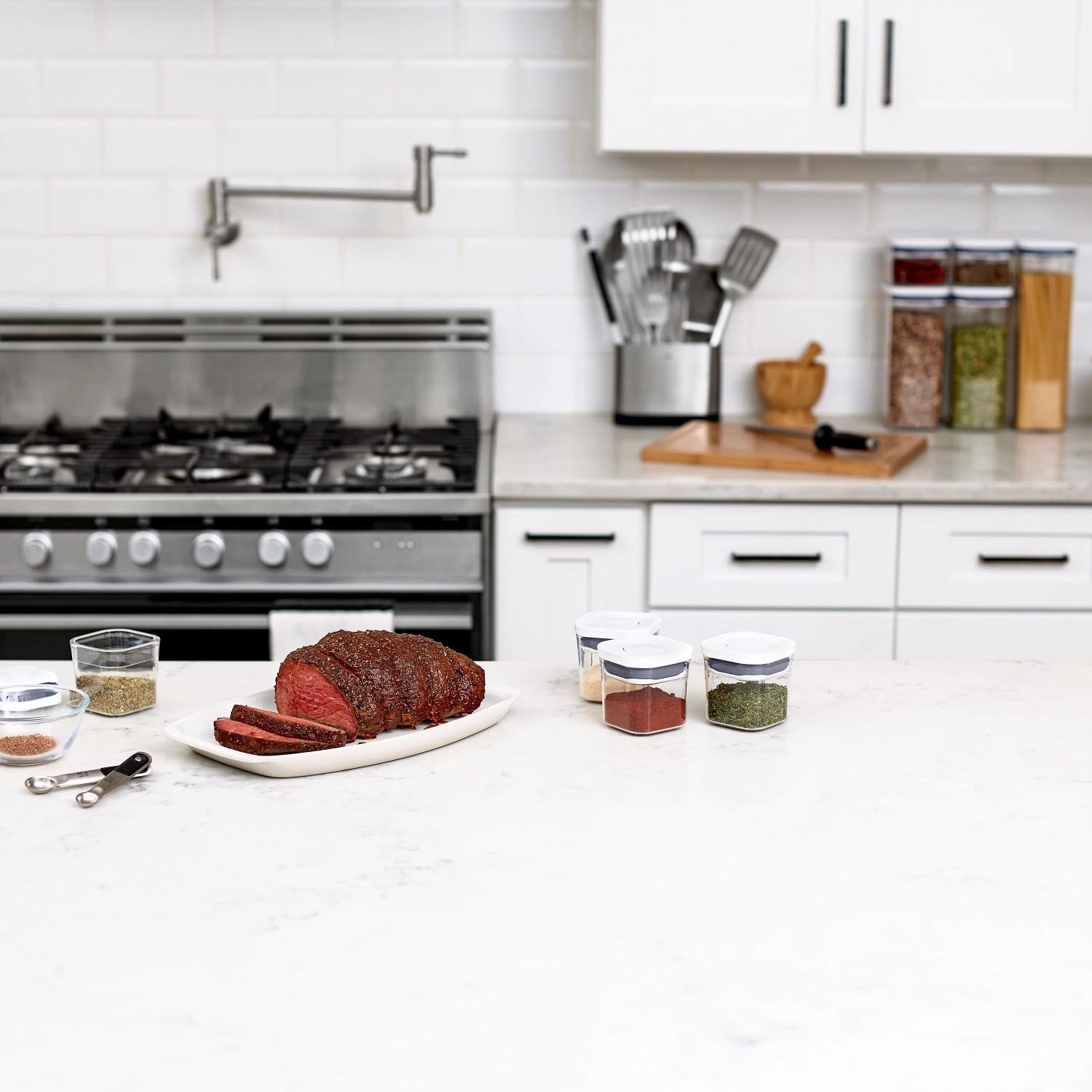 4er Set OXO Good Grips Pop Mini Boxen, 190ml, ideal für luftdichte, platzsparende Aufbewahrung von Lebensmitteln in Ihrer Küche.