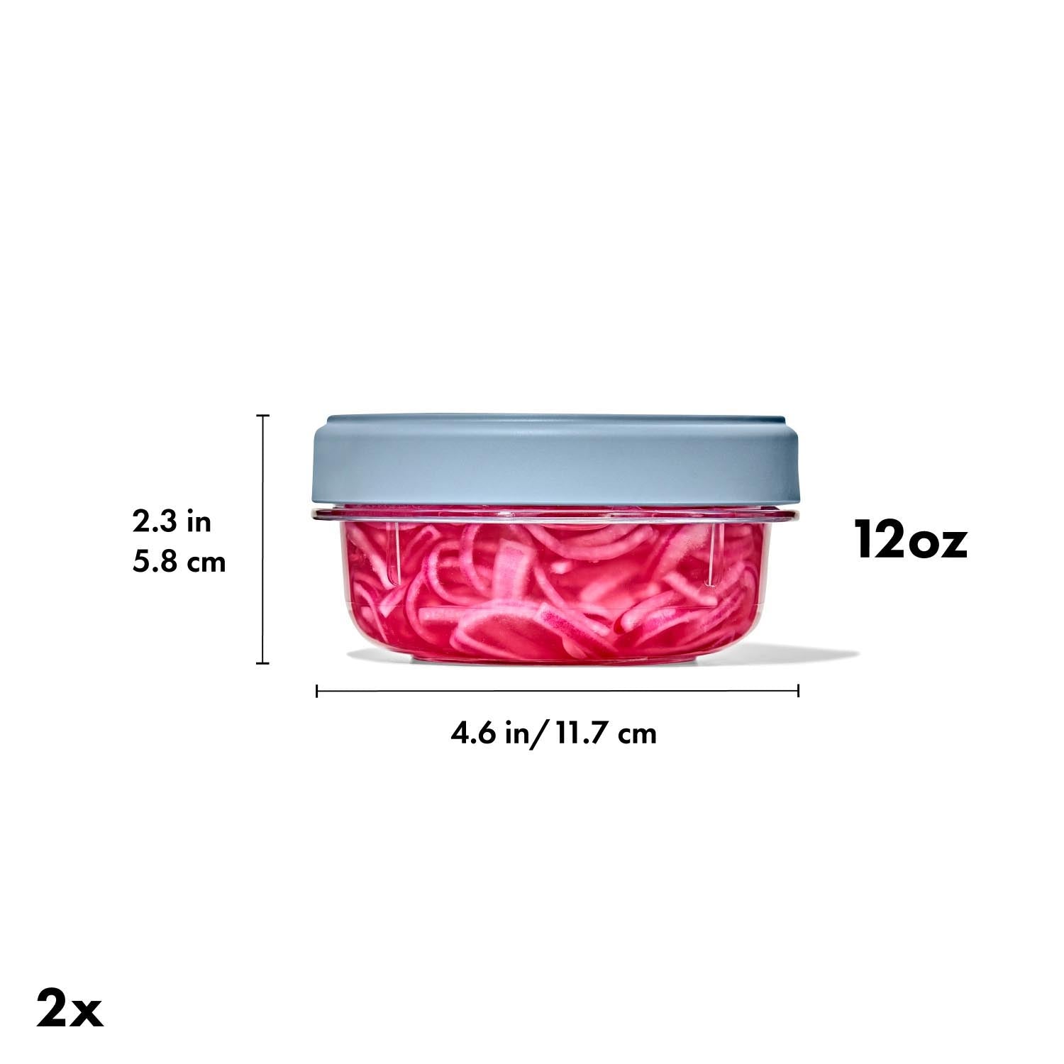 Praktisches 2er Set OXO Good Grips Twist & Stack Aufbewahrungsboxen, 355ml, ideal für platzsparende und sichere Lebensmittelaufbewahrung.