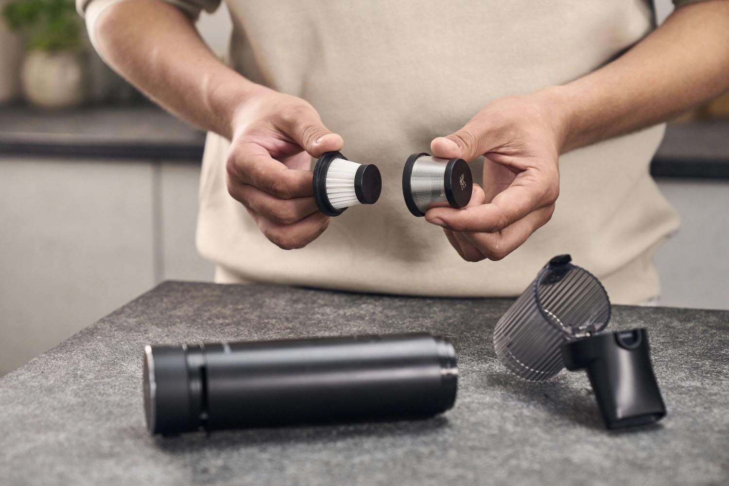 Das Xtend 3er Set HEPA Filter von Zwilling sorgt für saubere Luft, ideal für Allergiker, mit hoher Filterleistung.