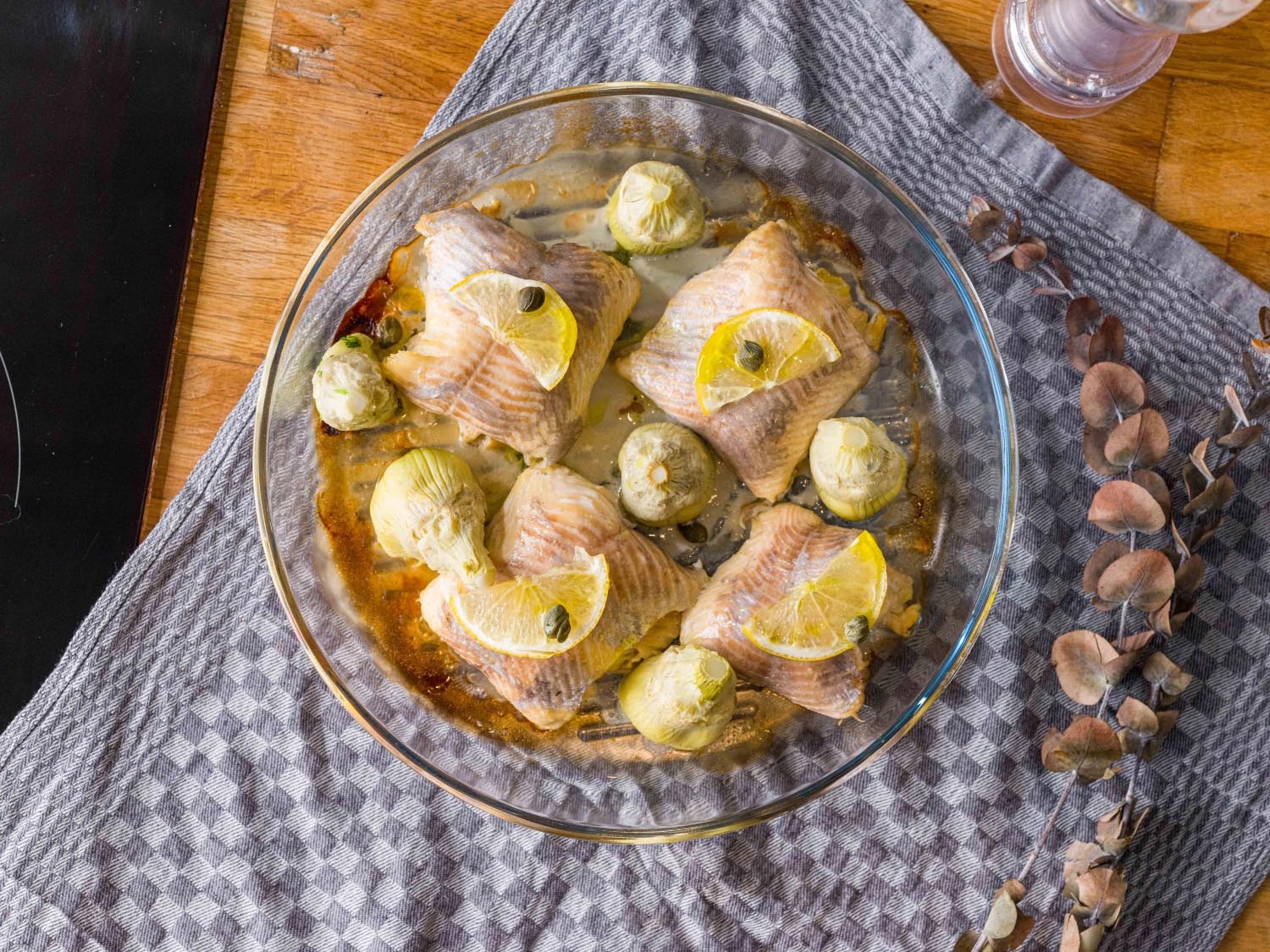 Runde Borart Auflaufform, 32 cm, perfekt für Backen und Servieren, robust, stilvoll und vielseitig einsetzbar.