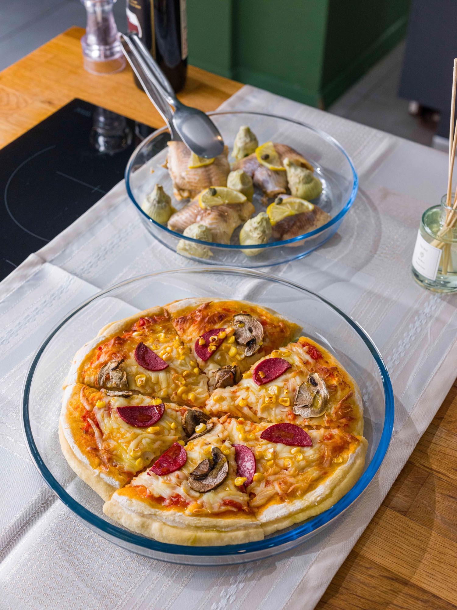 Runde Borart Auflaufform, 32 cm, perfekt für Backen und Servieren, robust, stilvoll und vielseitig einsetzbar.