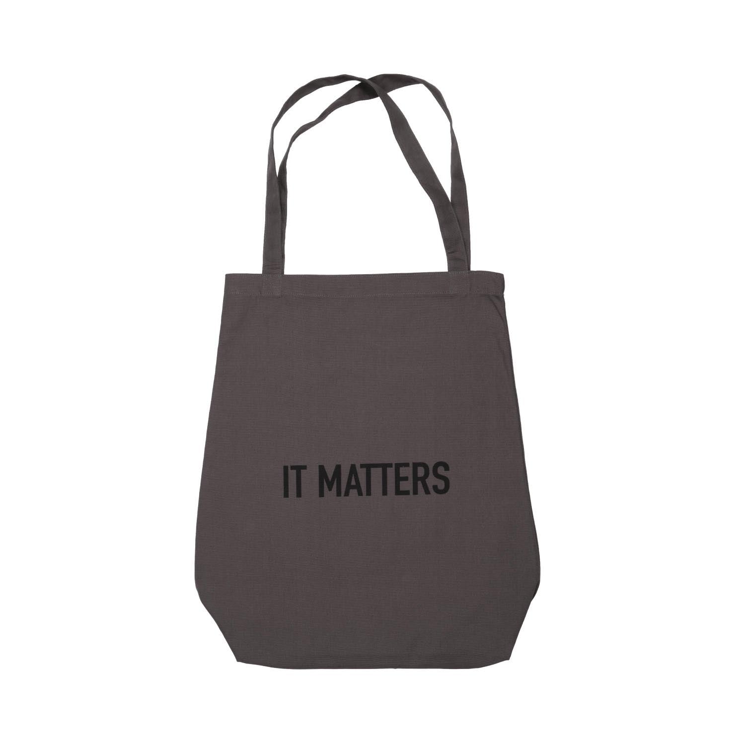 It Matters Tasche 50x35x15cm dark grey Biobaumwolle in 0 präsentiert im Onlineshop von KAQTU Design AG. Küchenhelfer ist von The Organic Company