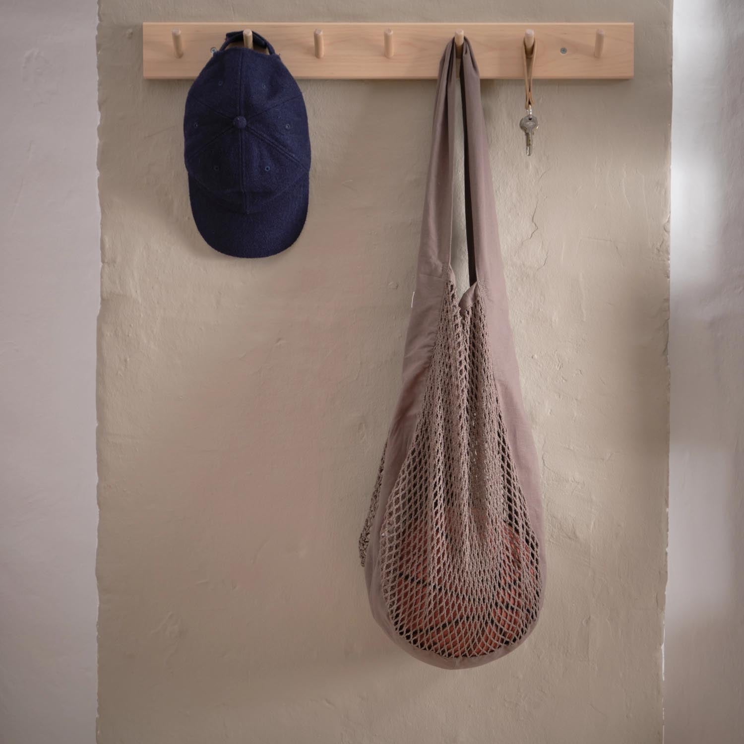 Nachhaltige Net Shoulder Tasche aus Biobaumwolle, 44x15x45cm, in Clay, perfekt für umweltbewusstes Tragen und Verstauen.