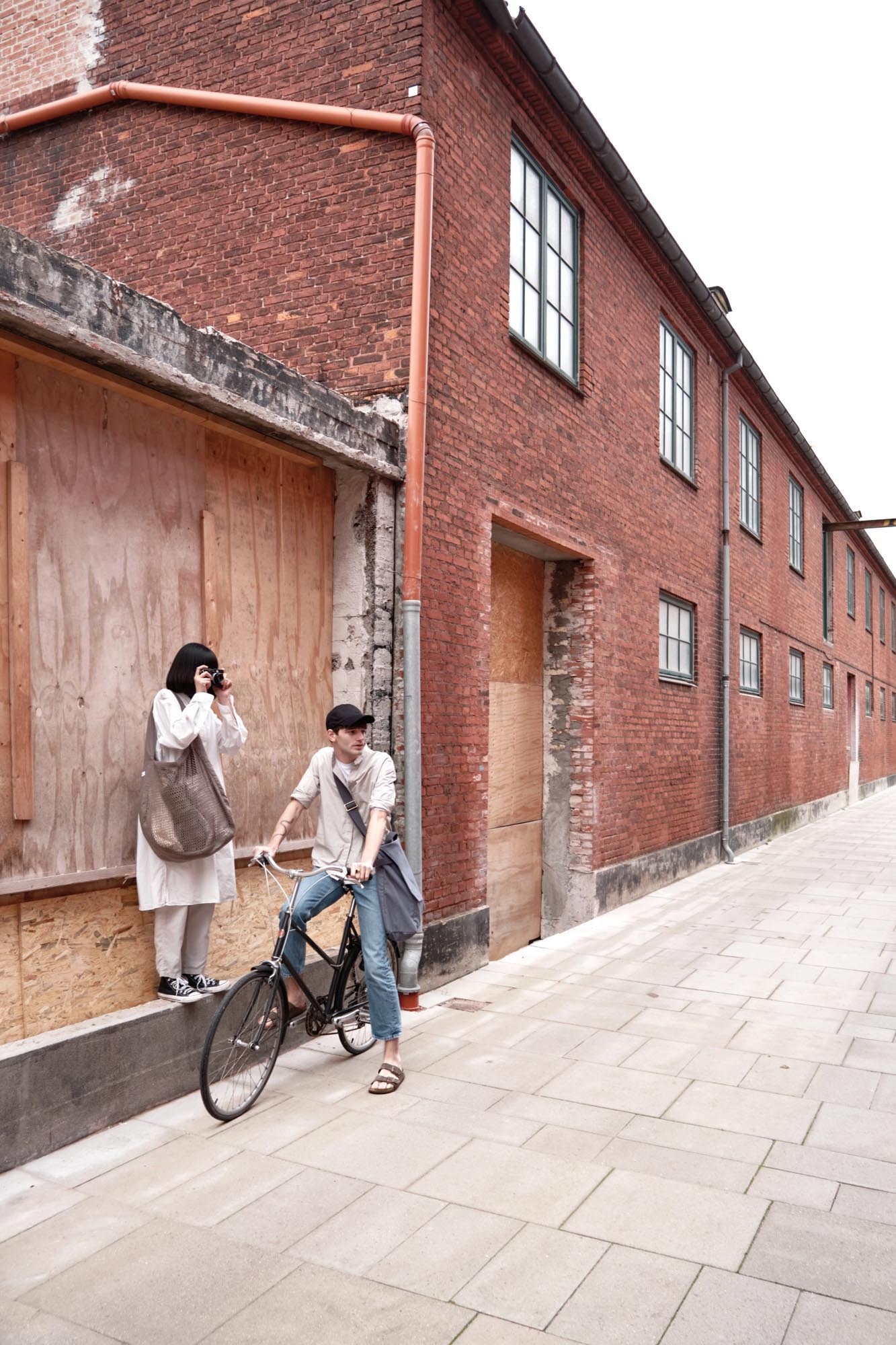 Geräumige Net Shoulder Tasche aus 100% Biobaumwolle in Dusty Lavendel, 44x15x45cm. Perfekt für umweltfreundliche Einkäufe und täglichen Gebrauch.