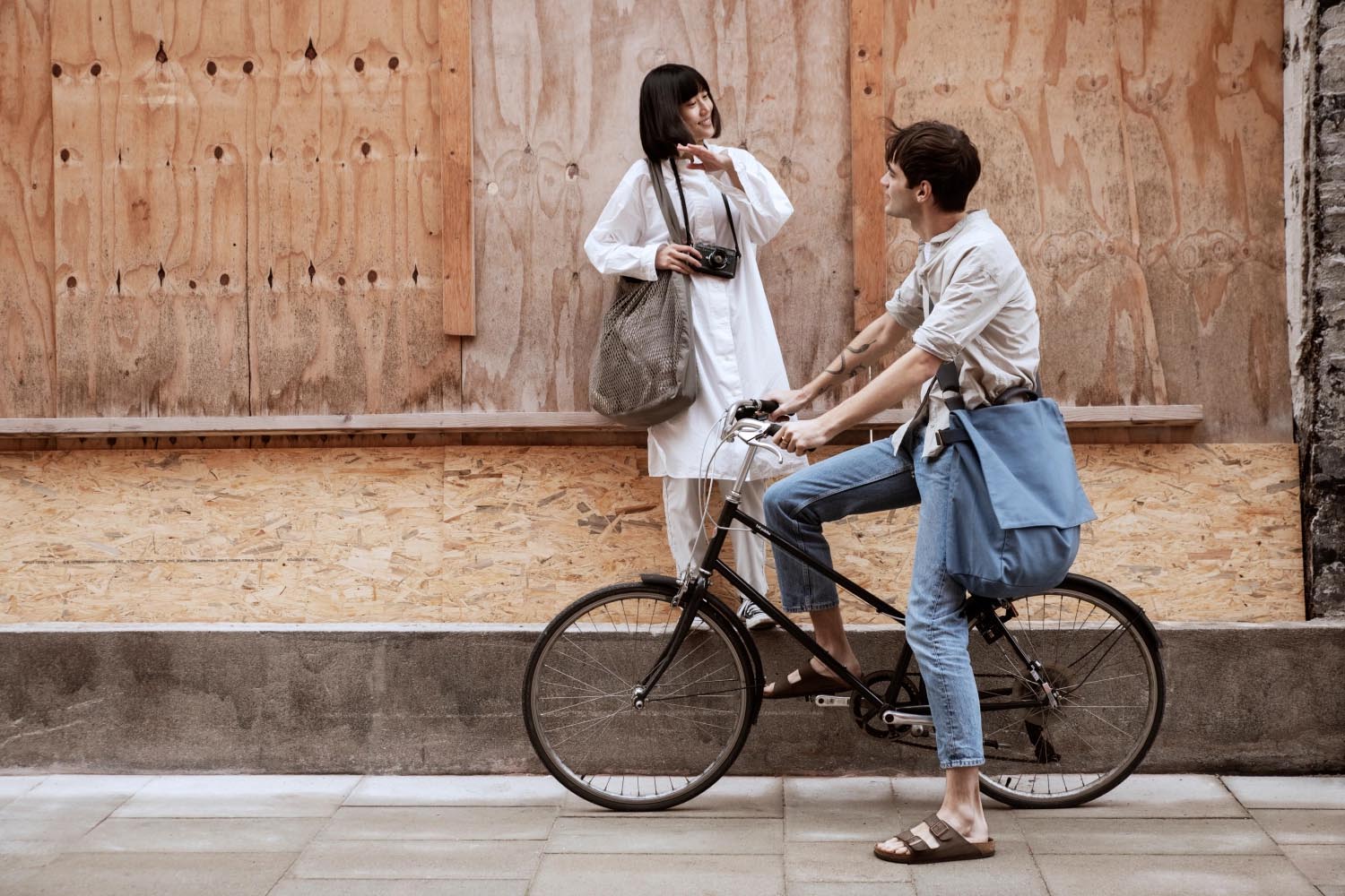 Stilvolle Net Shoulder Tasche aus Bio-Baumwolle in Khaki, 44x15x45cm, perfekt für nachhaltige und praktische Anwendungen.