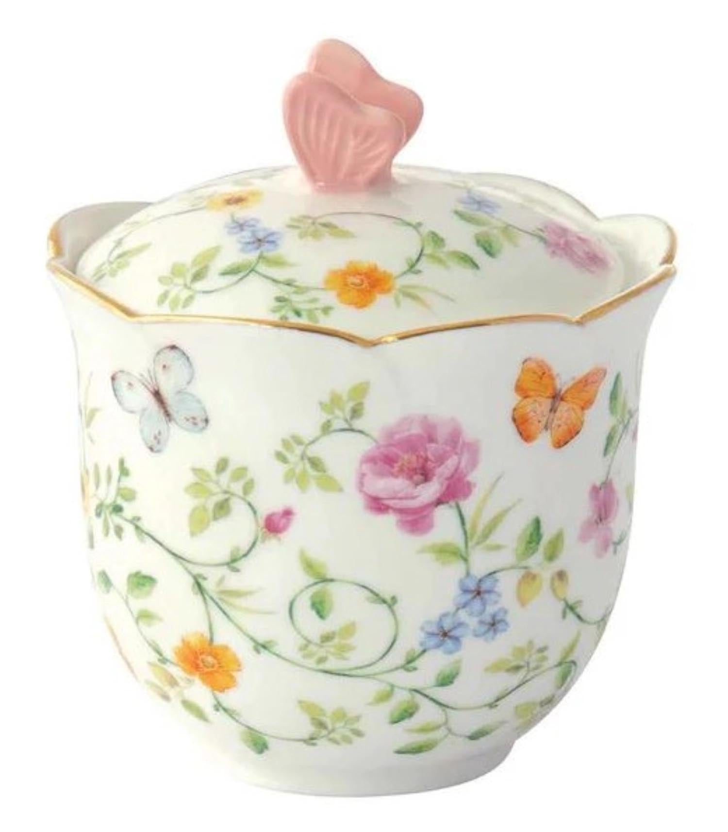 Dancing Butterflies Zuckerdose 220ml Porzellan in Mehrfarbig präsentiert im Onlineshop von KAQTU Design AG. Zuckerstreuer ist von Easy Life