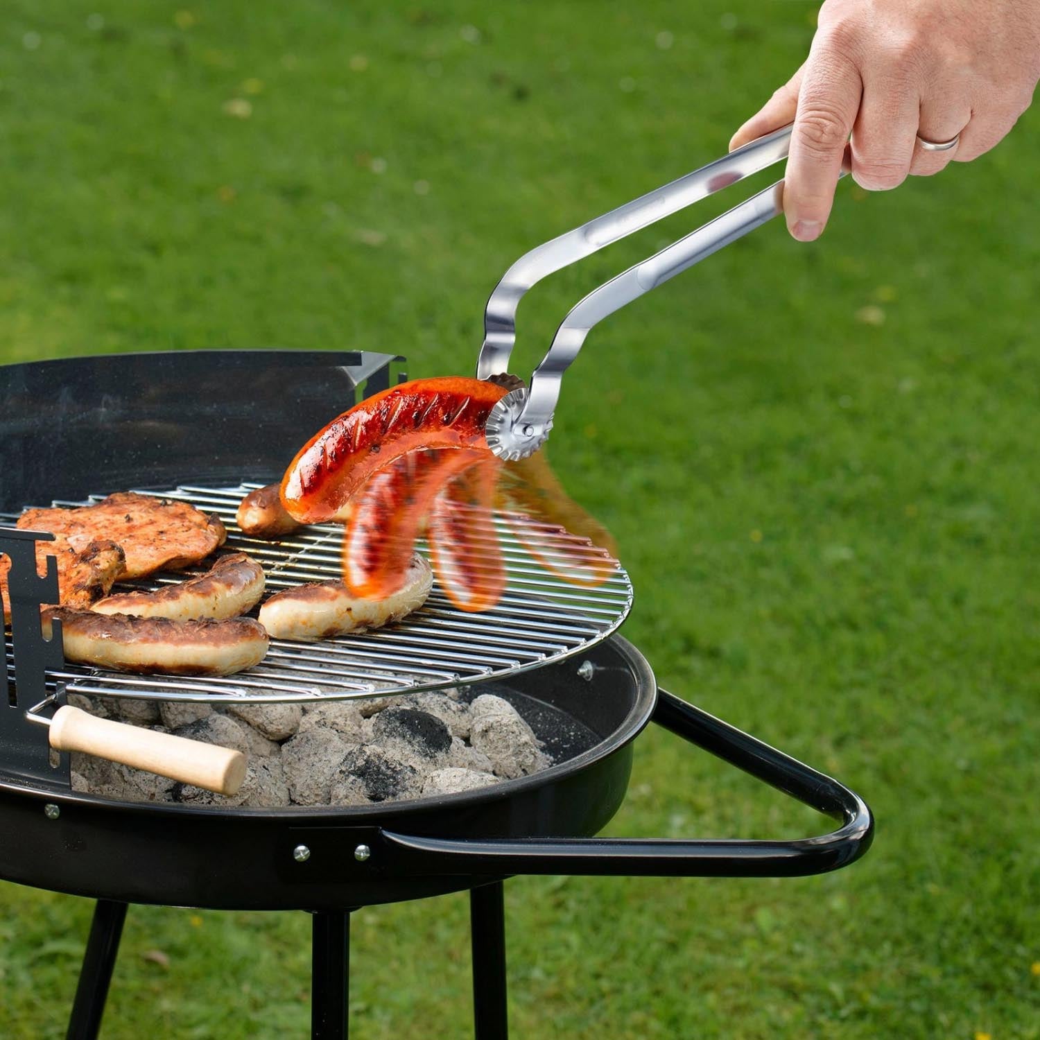 Die TwistMaster Grillzange von Westmark: Ideal für Grillfans, robust, ergonomisch und perfekt für Wurst und Fleisch.